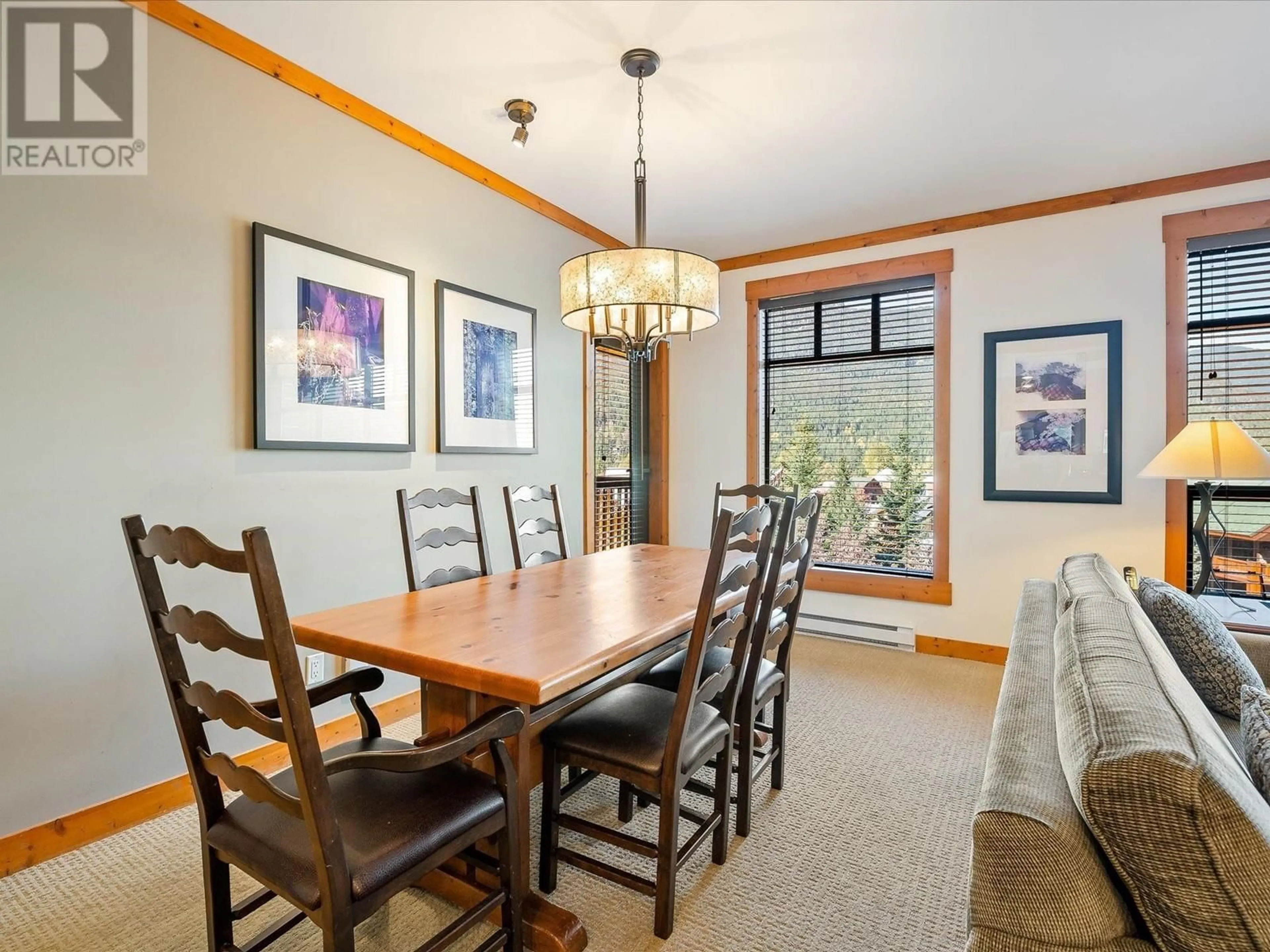 Dining room, wood floors, cottage for 524 2202 GONDOLA WAY, Whistler British Columbia V8E0M7