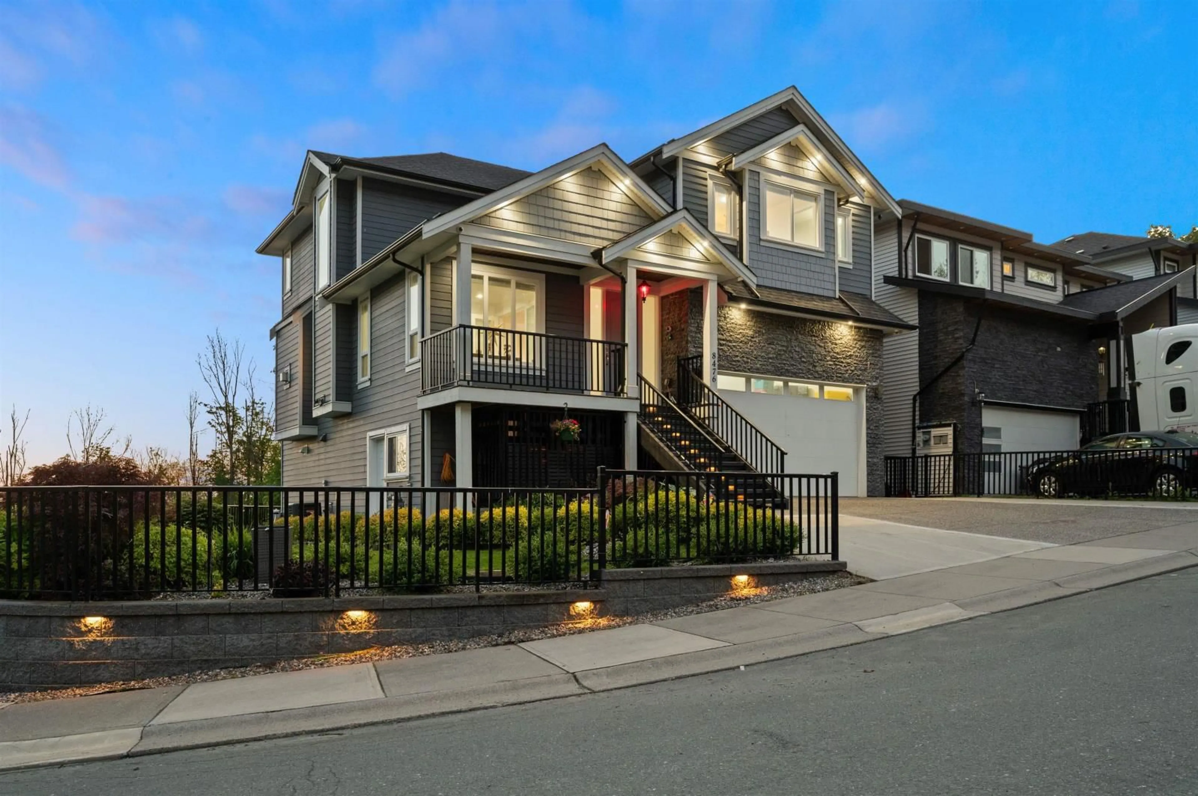 Frontside or backside of a home, the street view for 8476 FOREST GATE DRIVE, Chilliwack British Columbia V4Z0C7