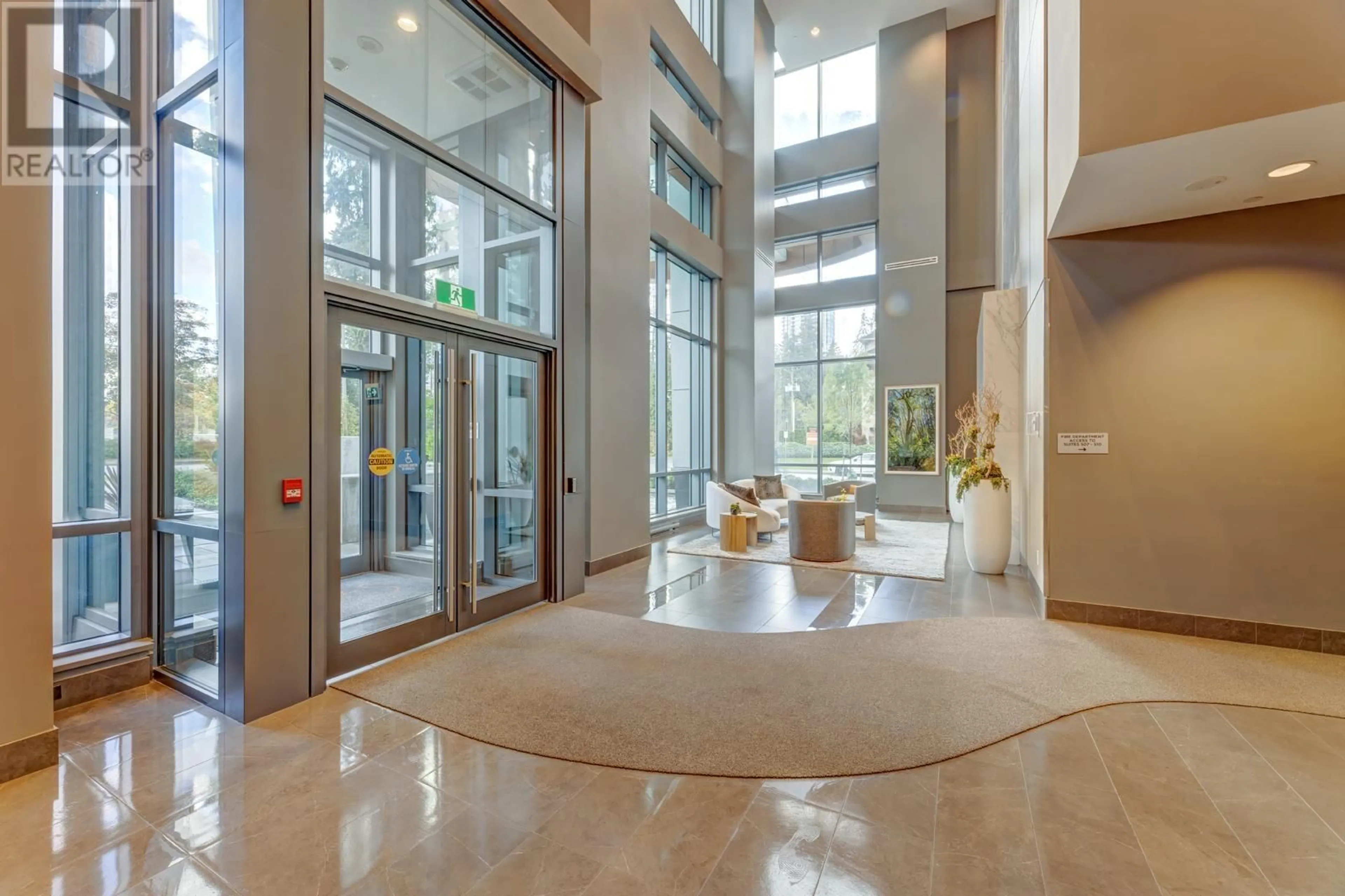 Indoor lobby, ceramic floors for 1004 1182 WESTWOOD STREET, Coquitlam British Columbia V3B0T9