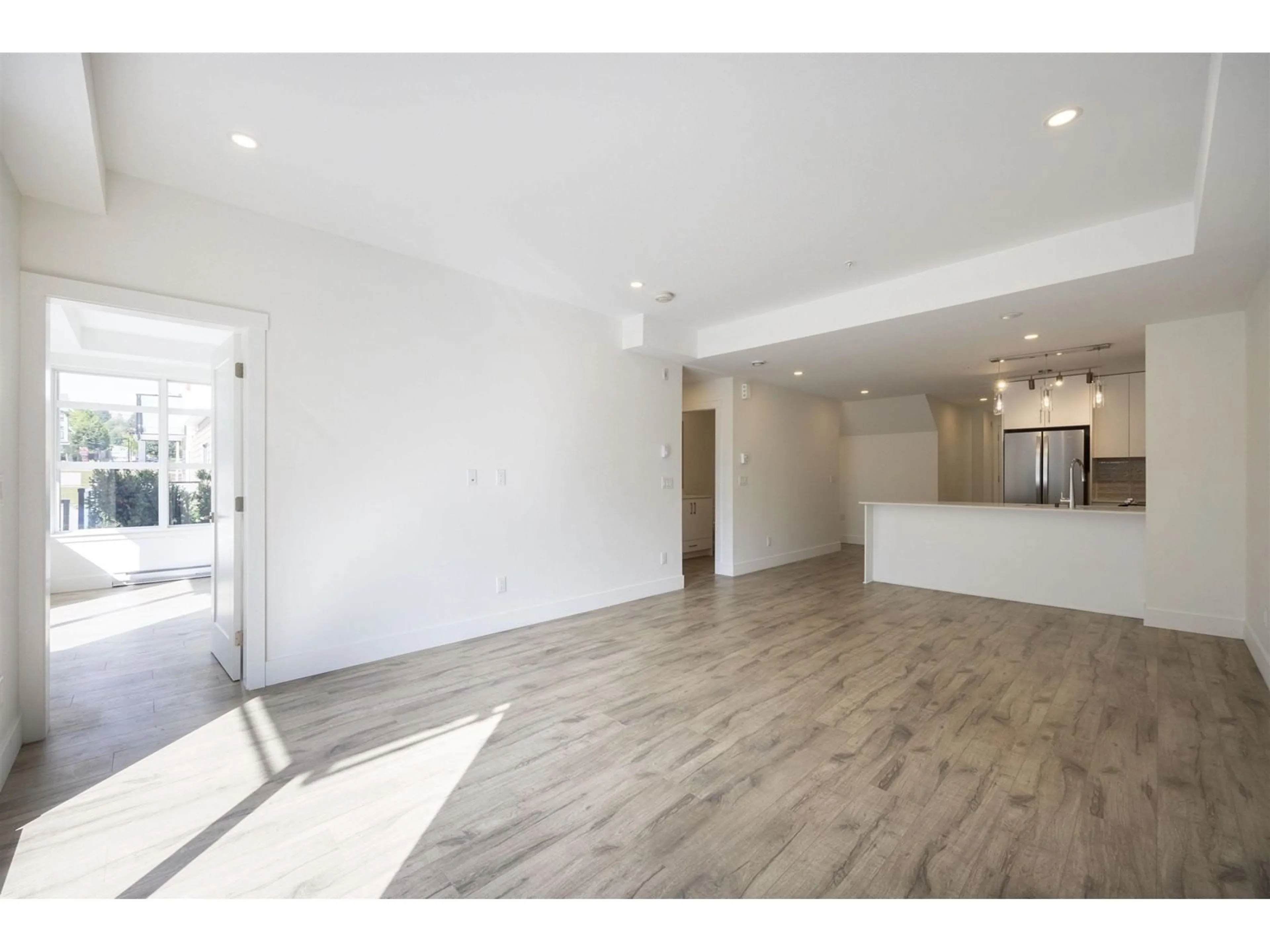 A pic of a room, wood floors for 19 6328 KING GEORGE BOULEVARD, Surrey British Columbia V3X1E6