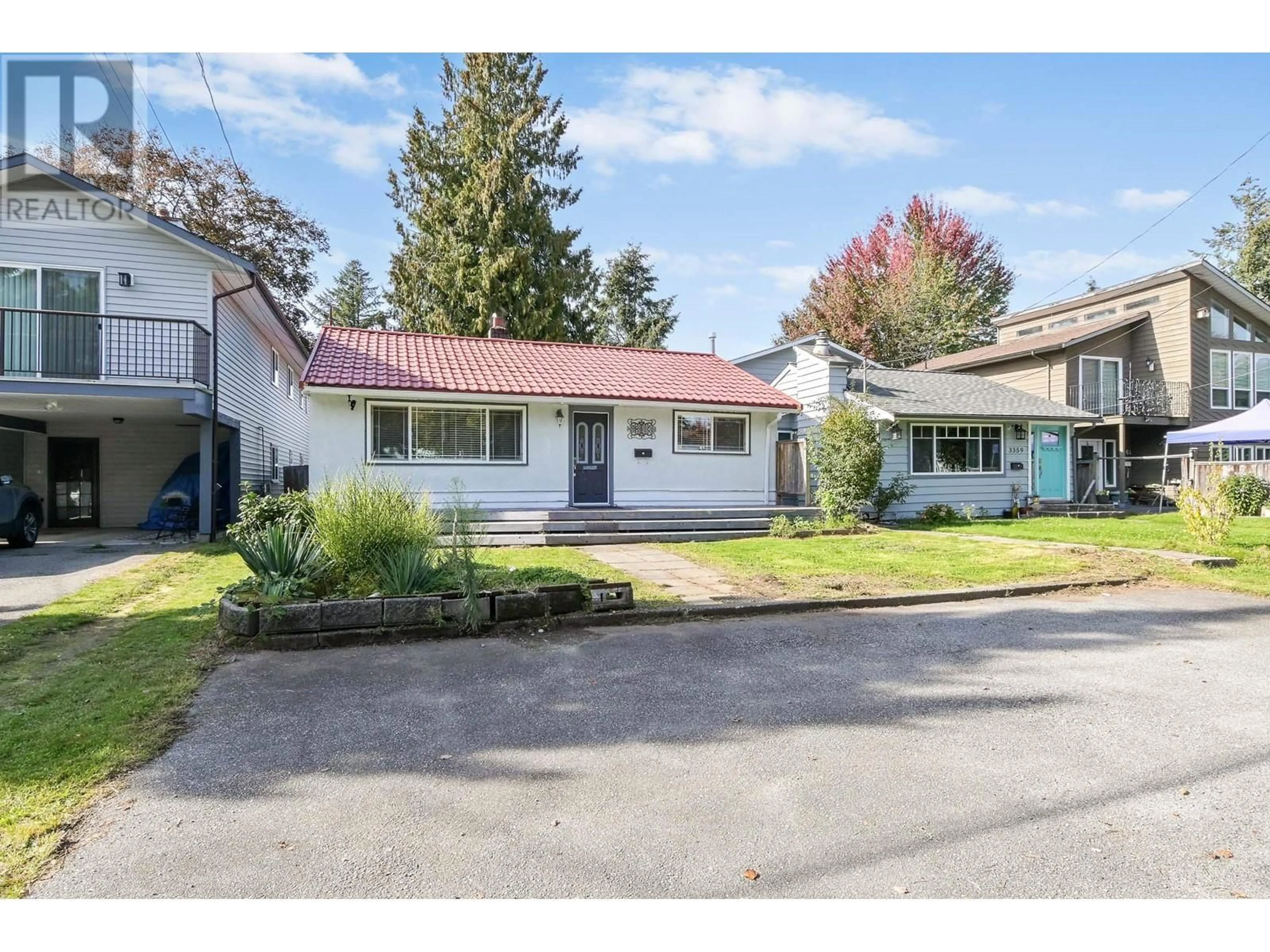 Frontside or backside of a home, the street view for 3355 FLINT STREET, Port Coquitlam British Columbia V3B4J3