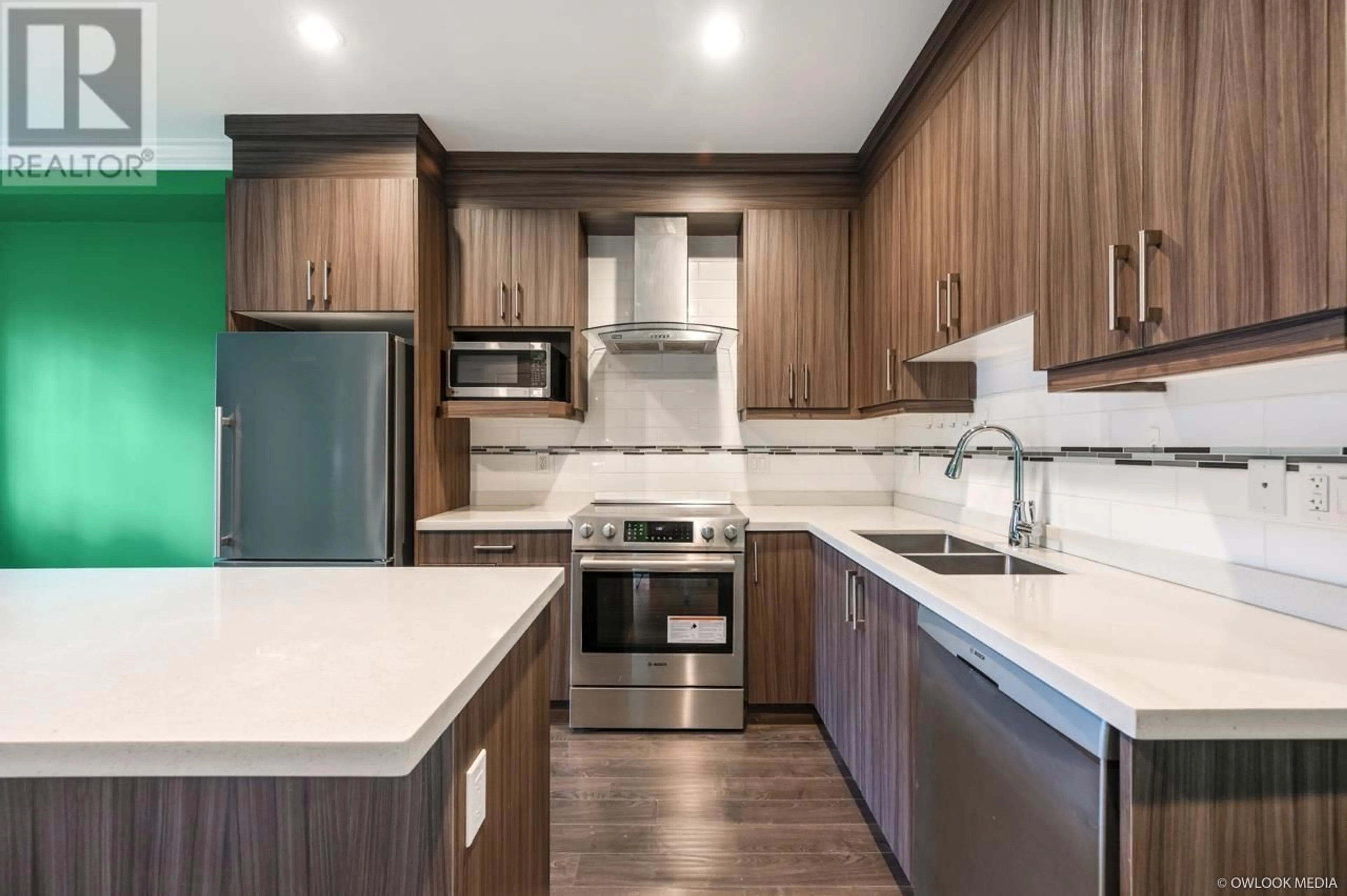 Contemporary kitchen, wood floors, mountain for 3 8751 COOK ROAD, Richmond British Columbia V6Y1V8