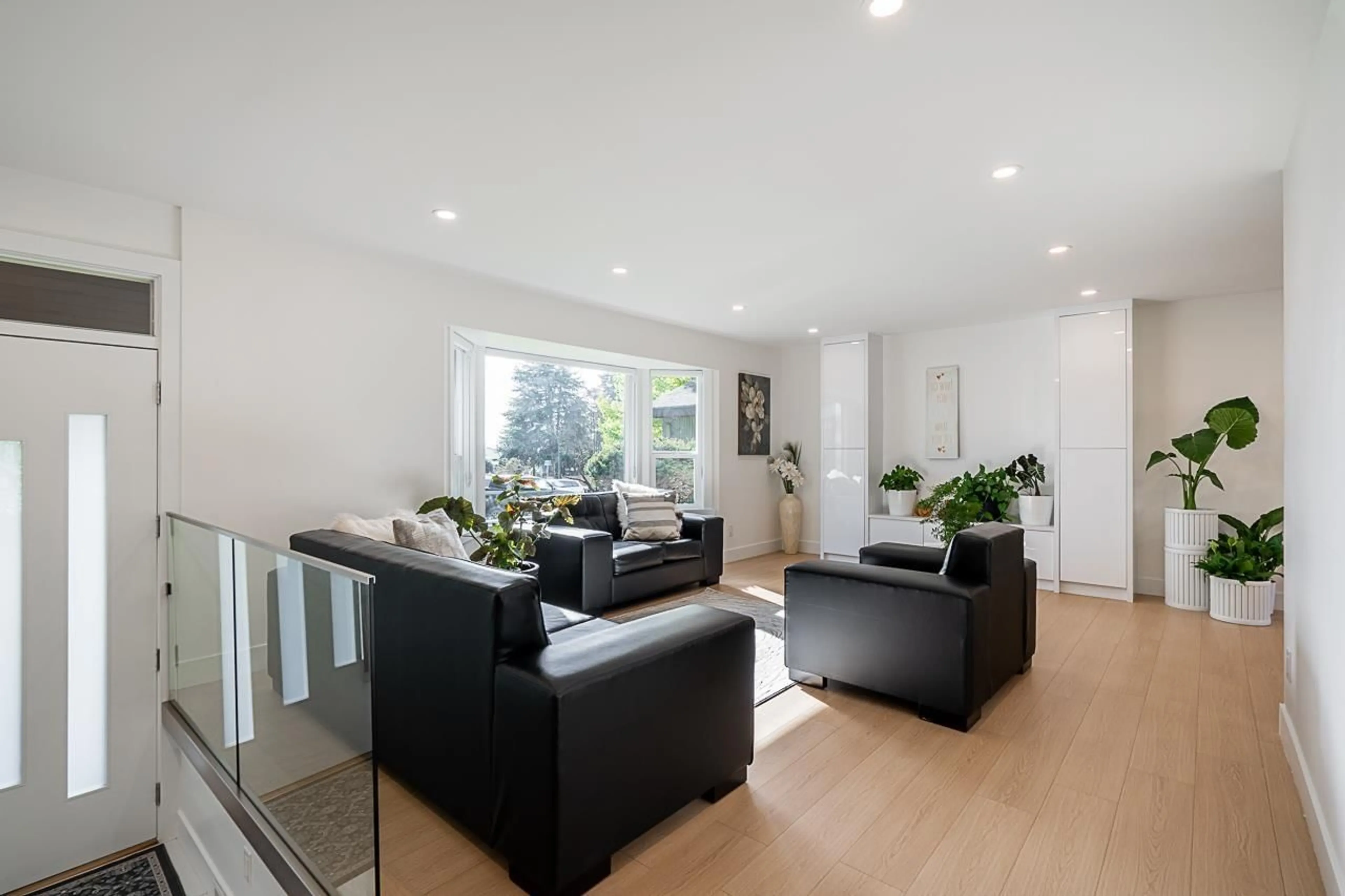 Living room, wood floors for 11081 WARWICK ROAD, Delta British Columbia V4C7J9