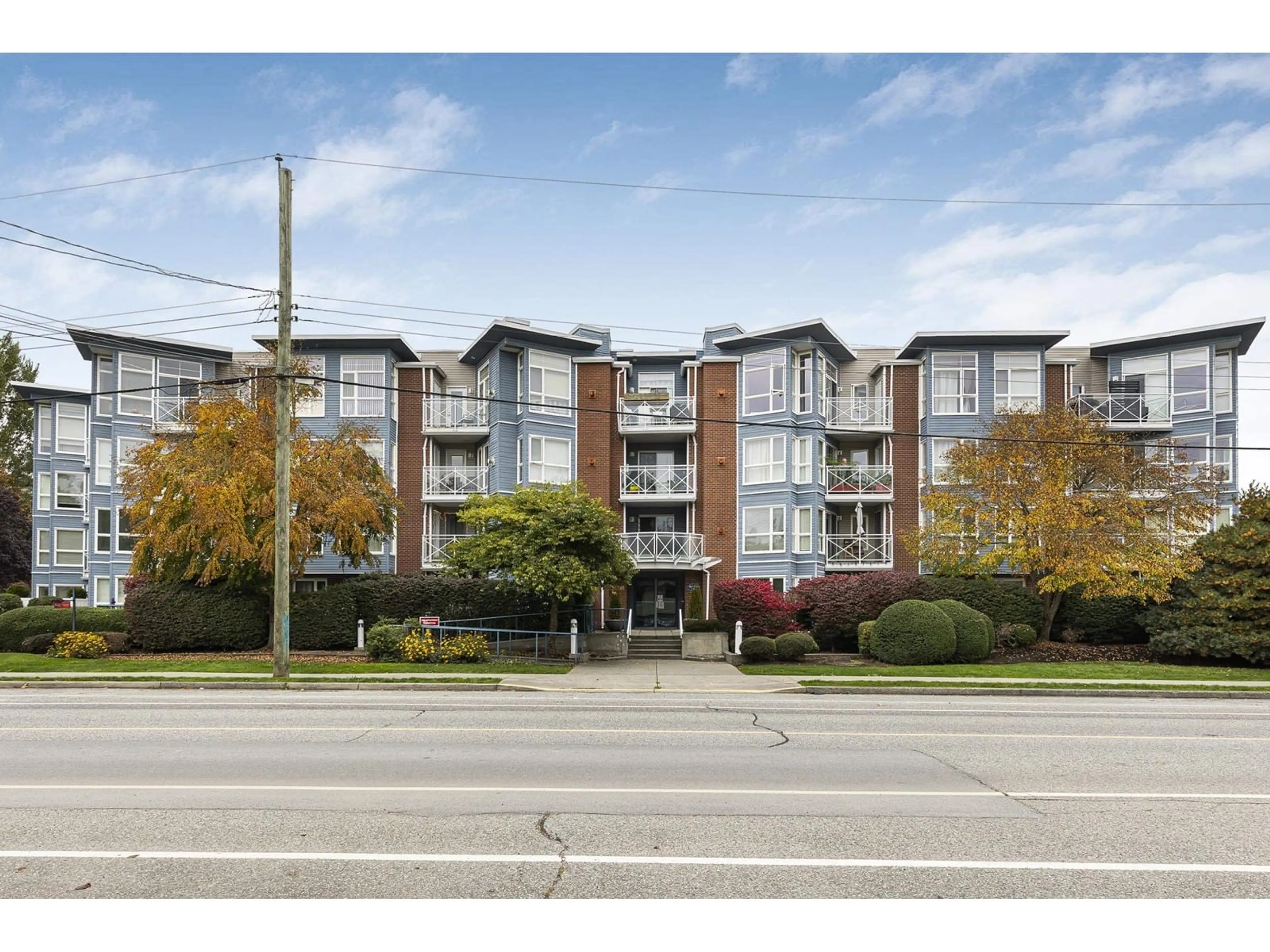 A pic from exterior of the house or condo, the front or back of building for 309 20245 53 AVENUE, Langley British Columbia V3A3V2