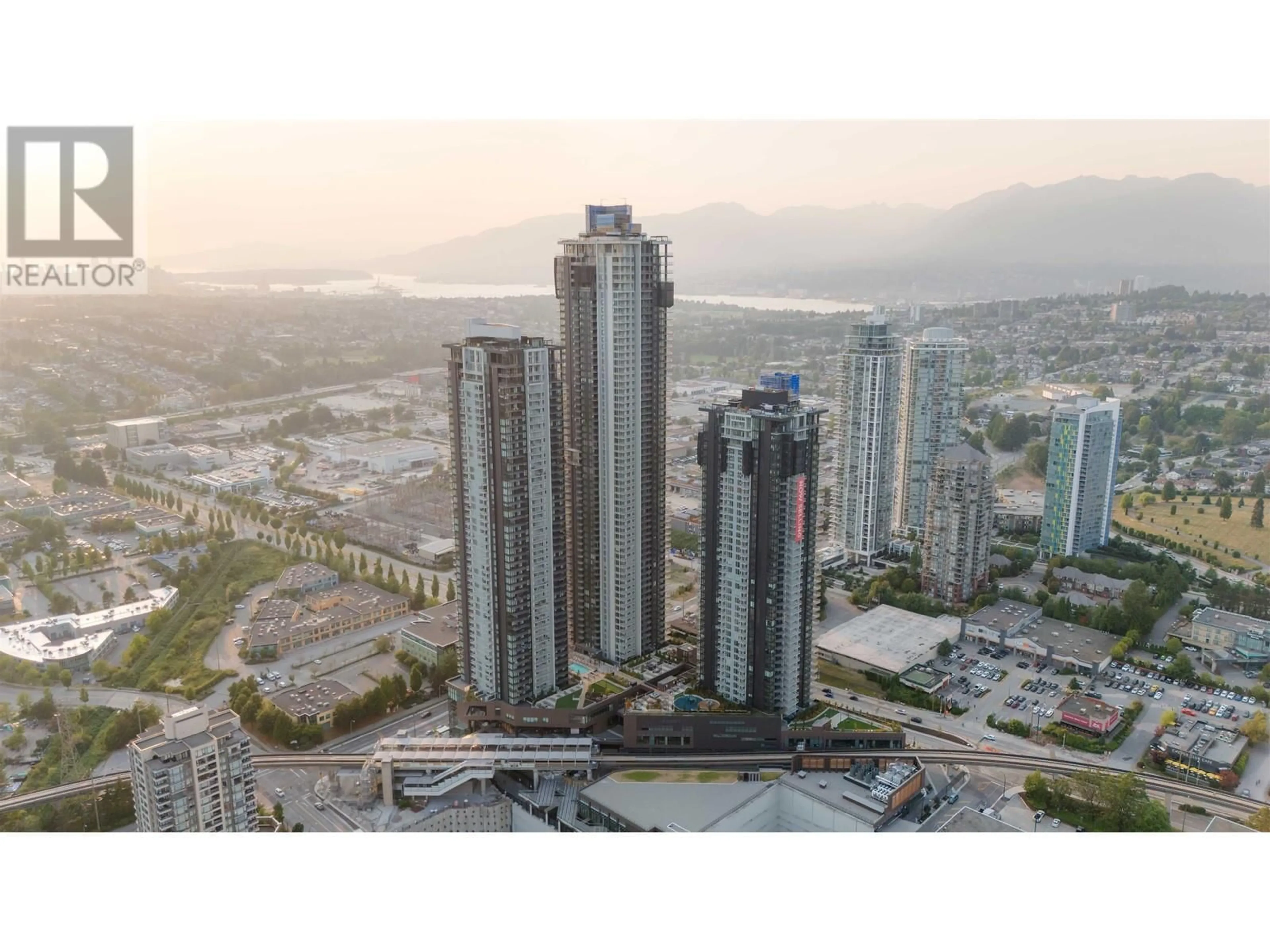 A pic from exterior of the house or condo, the view of city buildings for 4107 2186 GILMORE AVENUE, Burnaby British Columbia V5C6A7