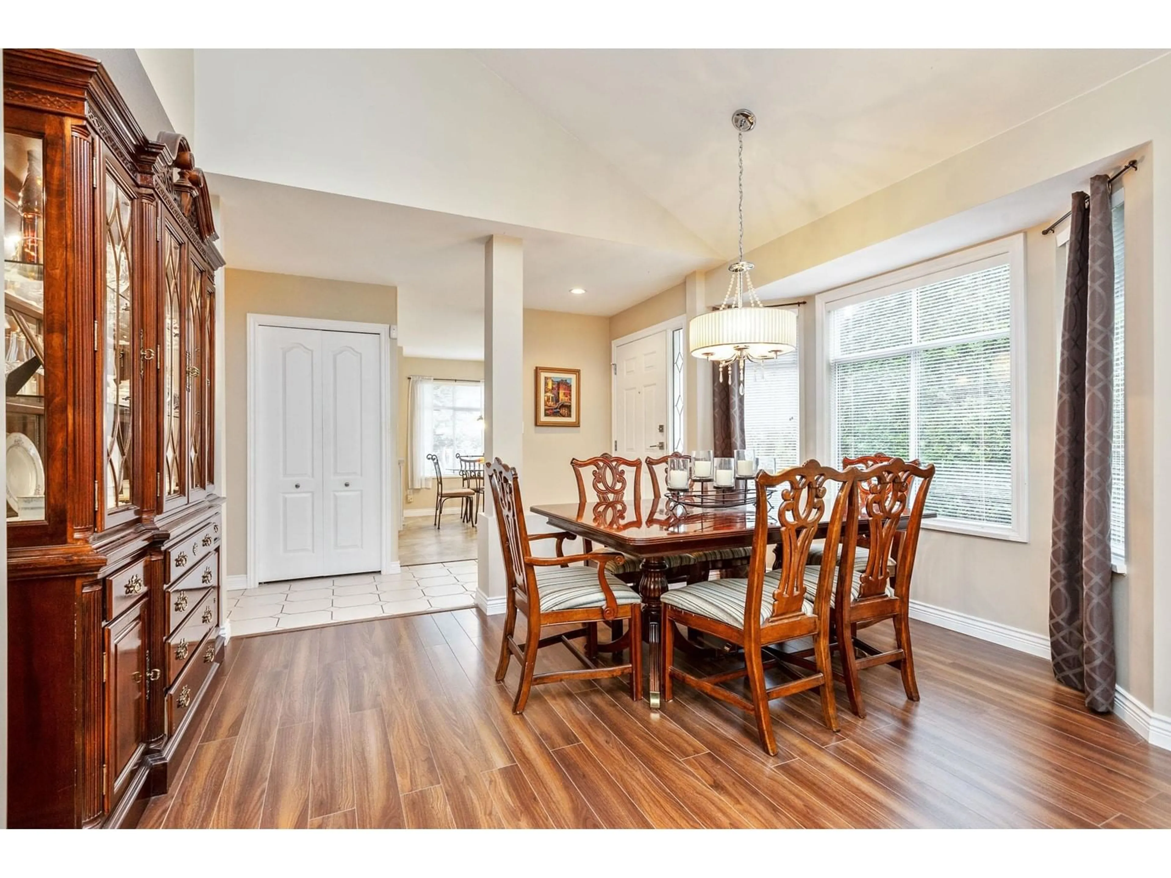 Dining room, wood floors, cottage for 50 2500 152 STREET, Surrey British Columbia V4P1M8