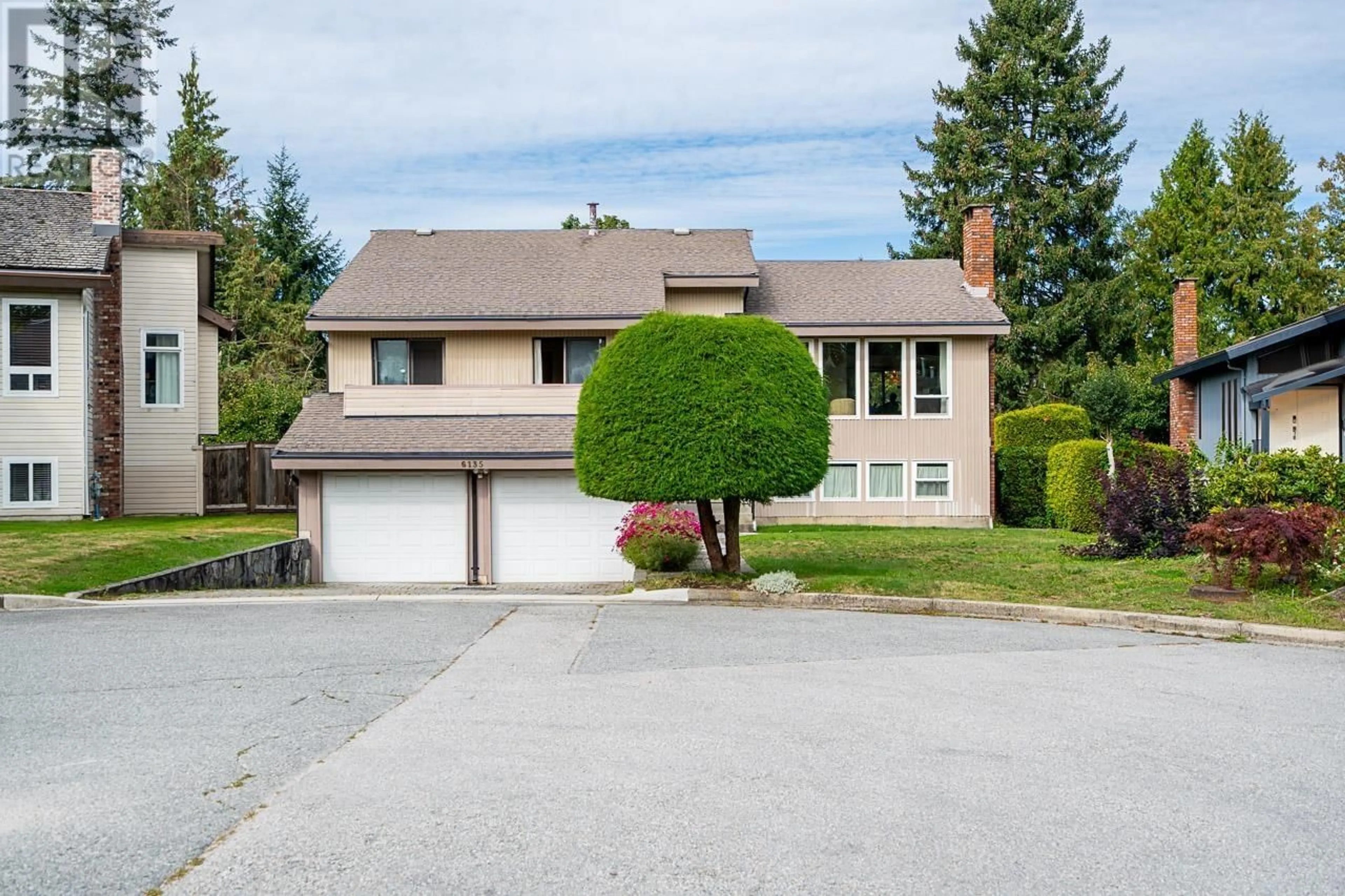 Frontside or backside of a home, the street view for 6135 ASHWORTH AVENUE, Burnaby British Columbia V5E3T8