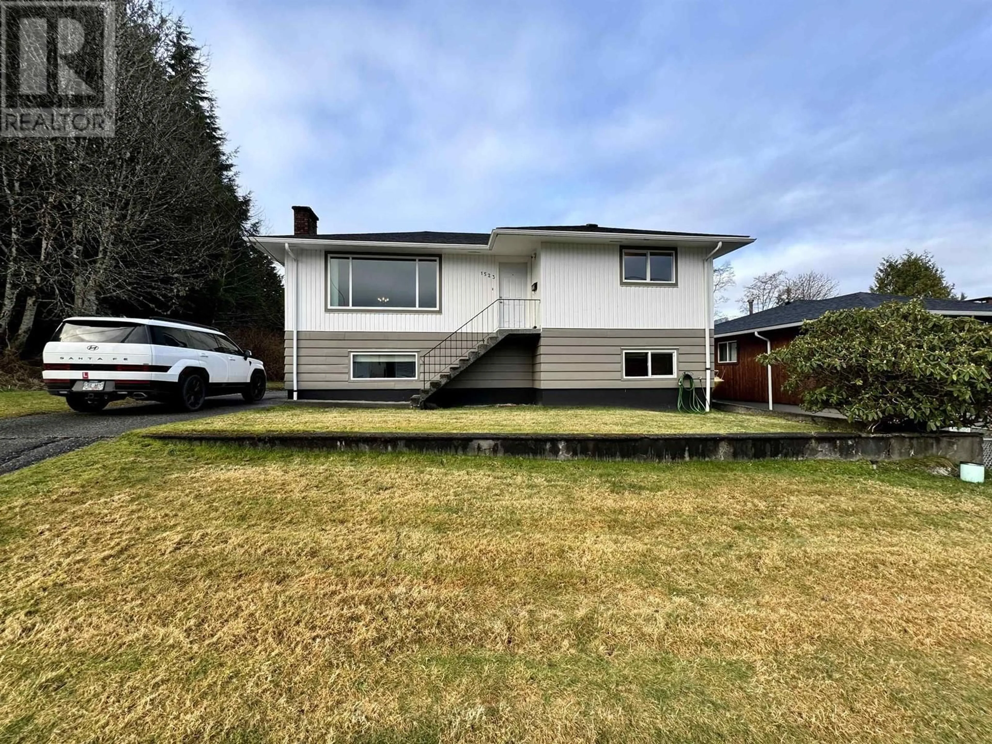 A pic from outside/outdoor area/front of a property/back of a property/a pic from drone, unknown for 1523 INDIA AVENUE, Prince Rupert British Columbia V8J2Y1