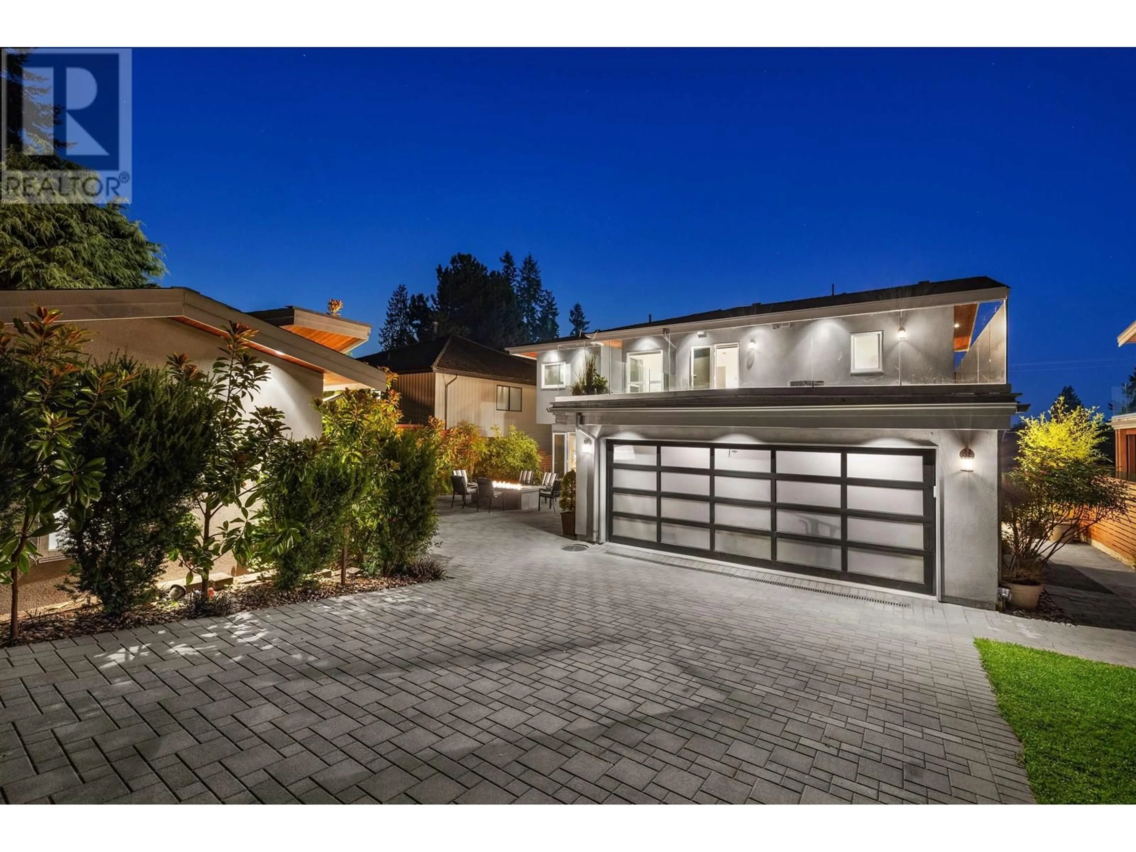 Indoor garage for 2449 KINGS AVENUE, West Vancouver British Columbia V7V2C5