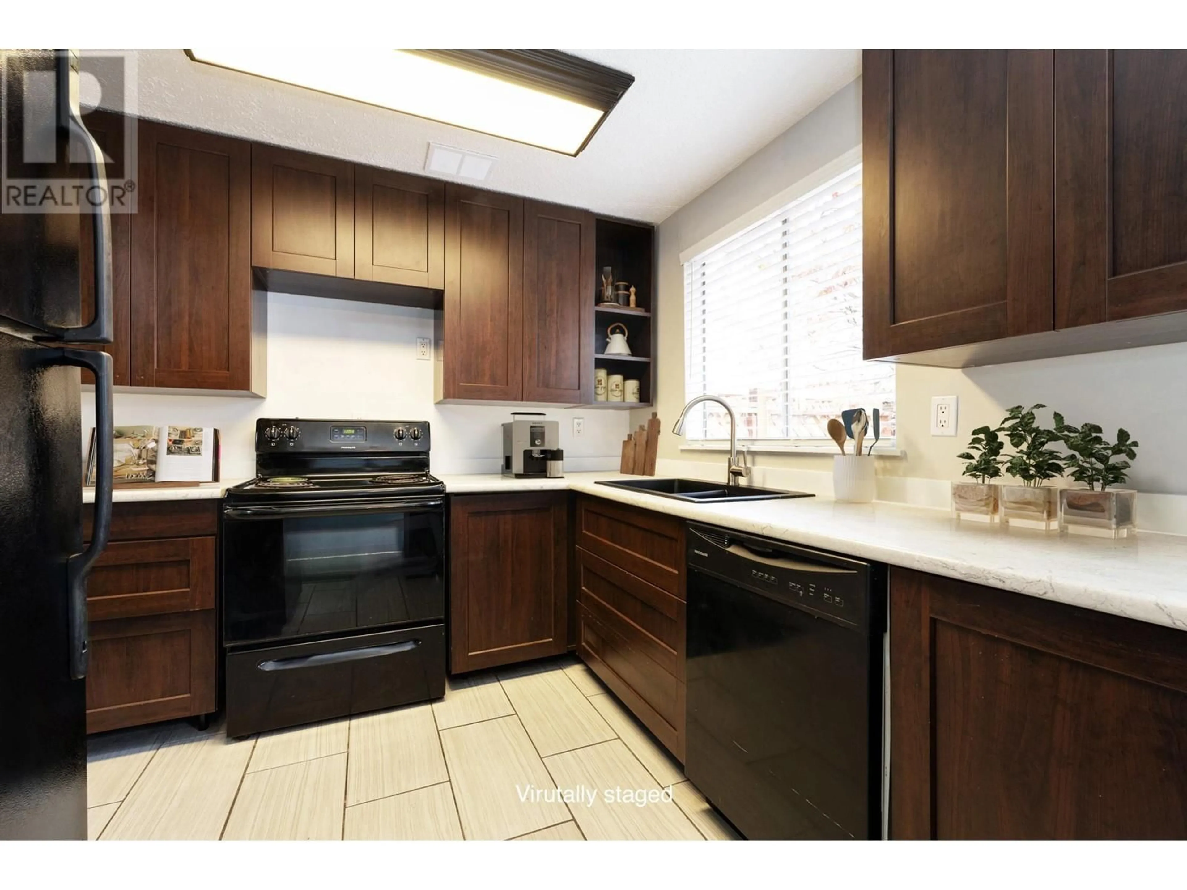 Standard kitchen, wood floors, cottage for 23 21555 DEWDNEY TRUNK ROAD, Maple Ridge British Columbia V2X3G6