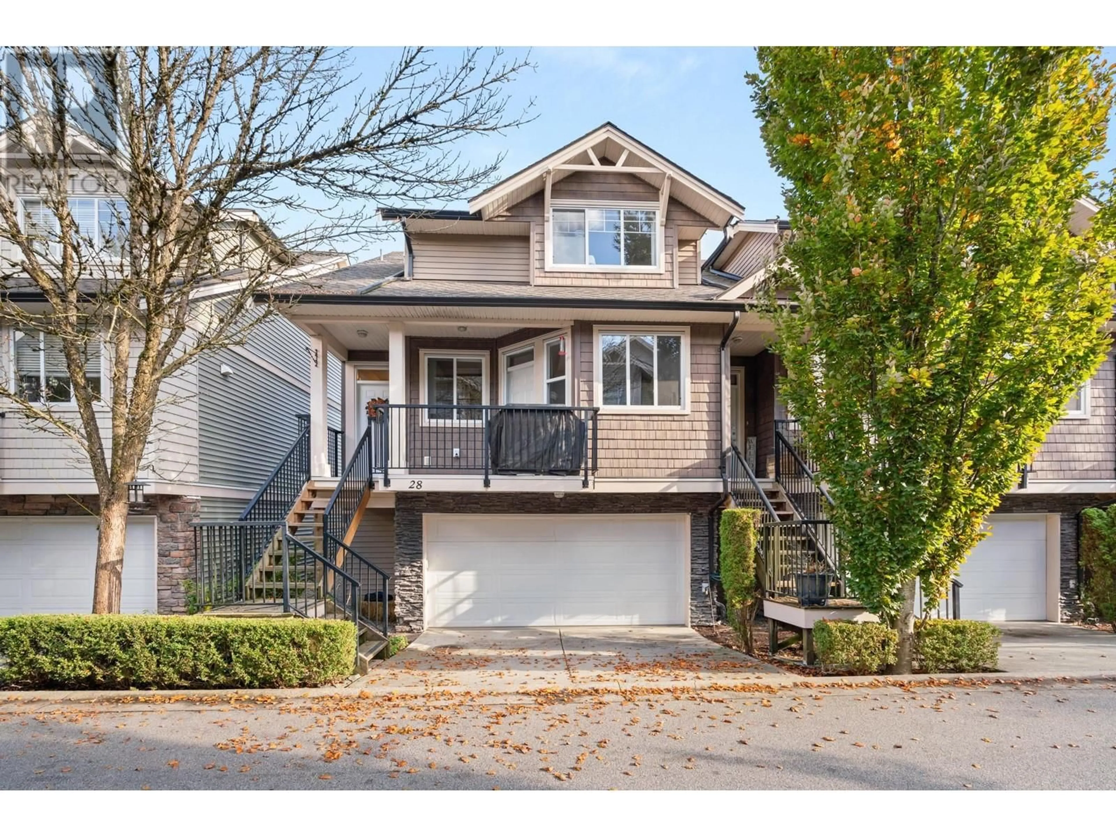 Frontside or backside of a home, the street view for 28 11720 COTTONWOOD DRIVE, Maple Ridge British Columbia V2X0G7