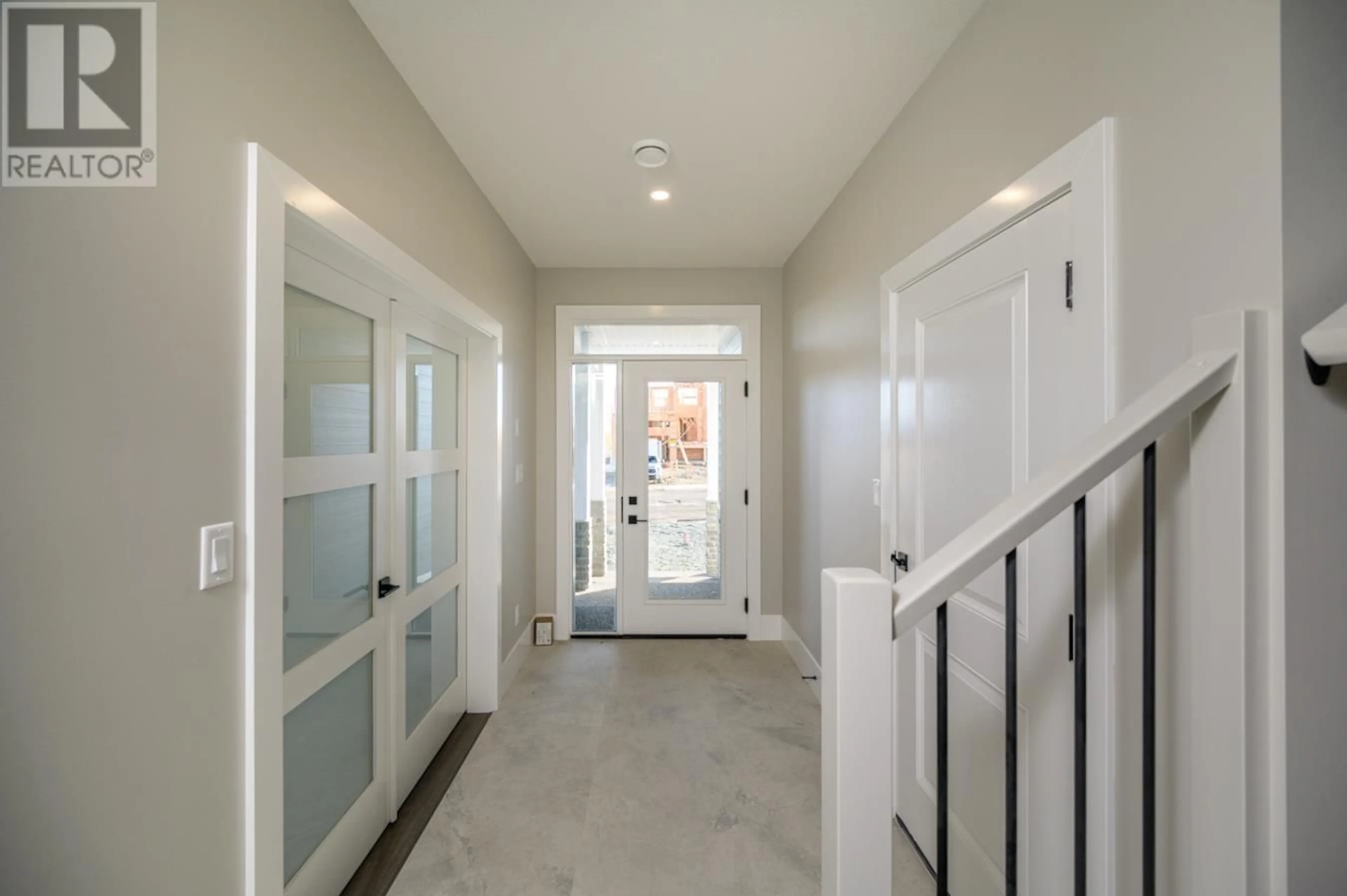 Indoor entryway, wood floors for 7833 SOUTHRIDGE AVENUE, Prince George British Columbia V2N4Y6