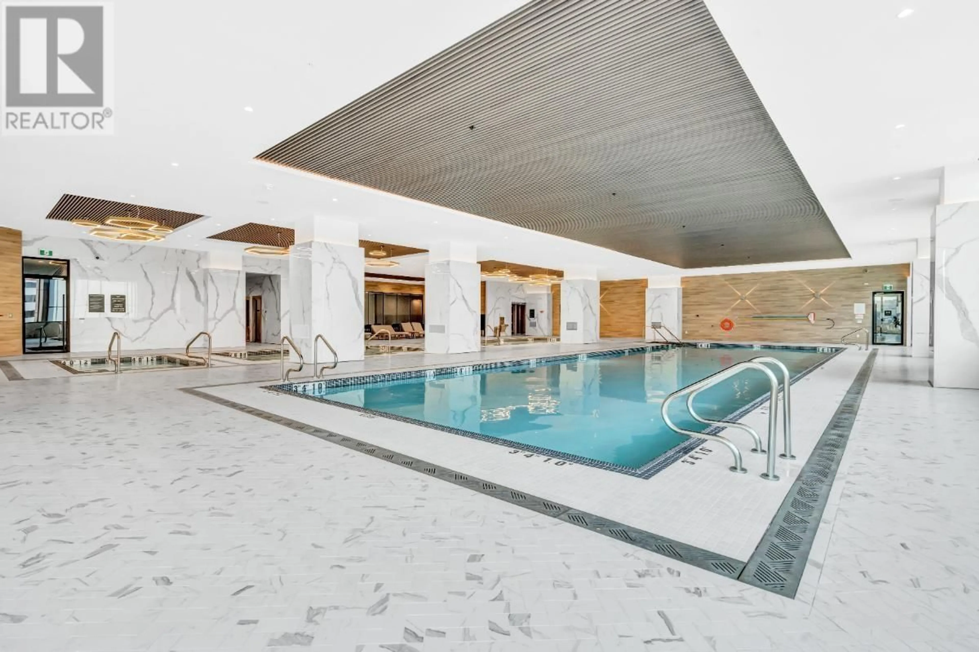 Indoor or outdoor pool for 2402 2186 GILMORE AVENUE, Burnaby British Columbia V5C0N7