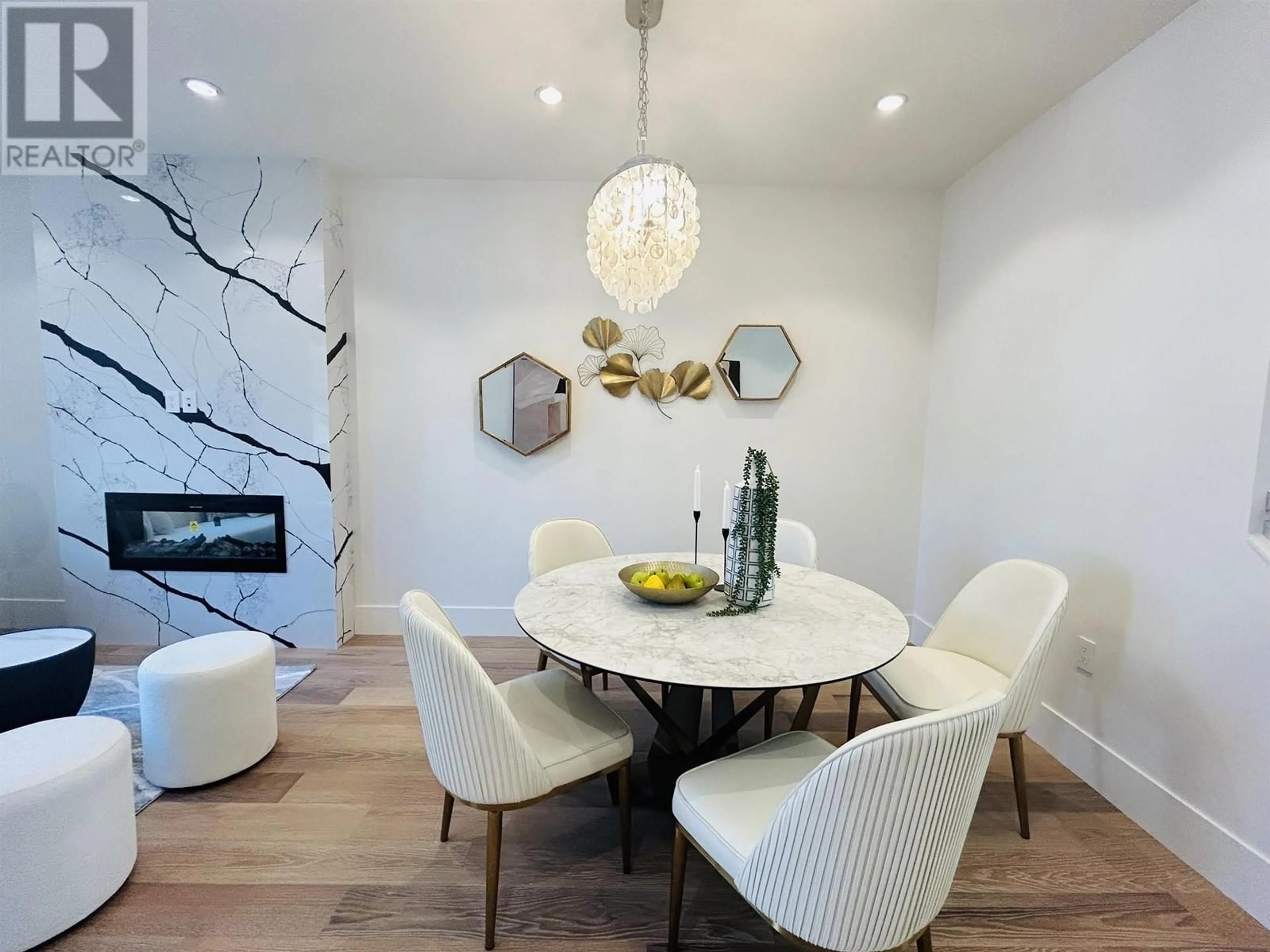 Dining room, wood floors for 3824 W 50TH AVENUE, Vancouver British Columbia V6N3V5