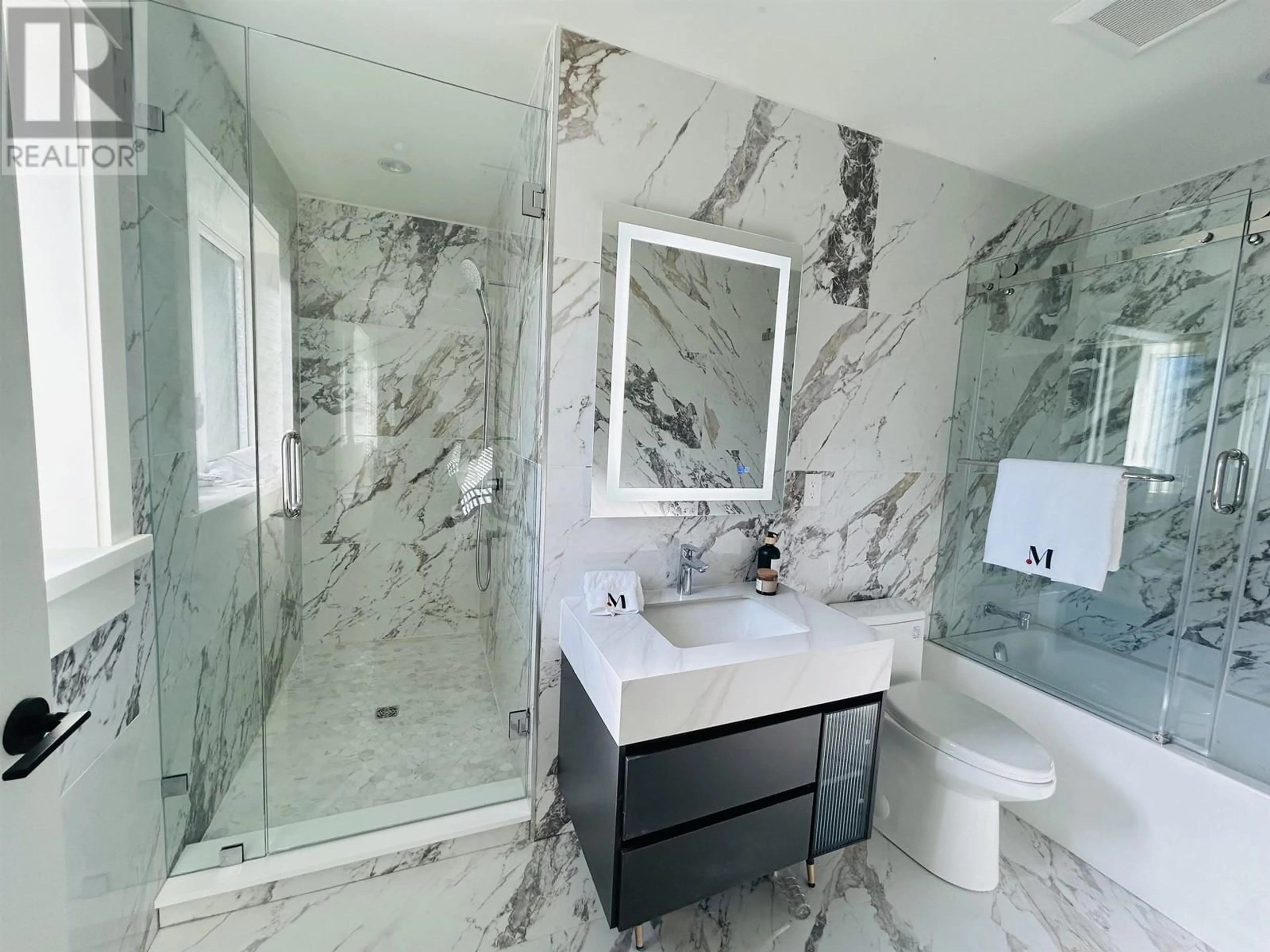 Contemporary bathroom, ceramic floors for 3824 W 50TH AVENUE, Vancouver British Columbia V6N3V5