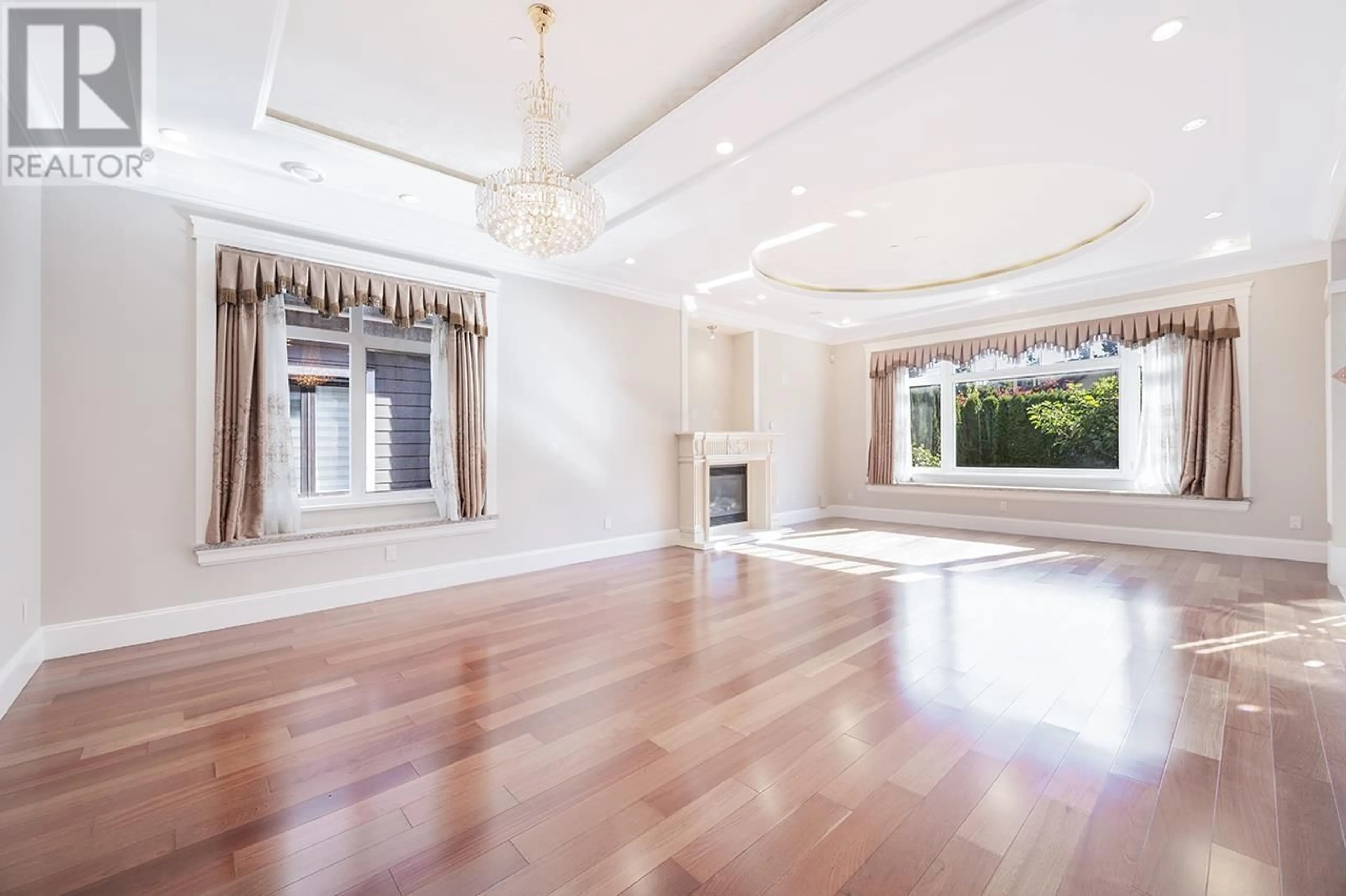 A pic of a room, wood floors for 2817 OLIVER CRESCENT, Vancouver British Columbia V6L1T1