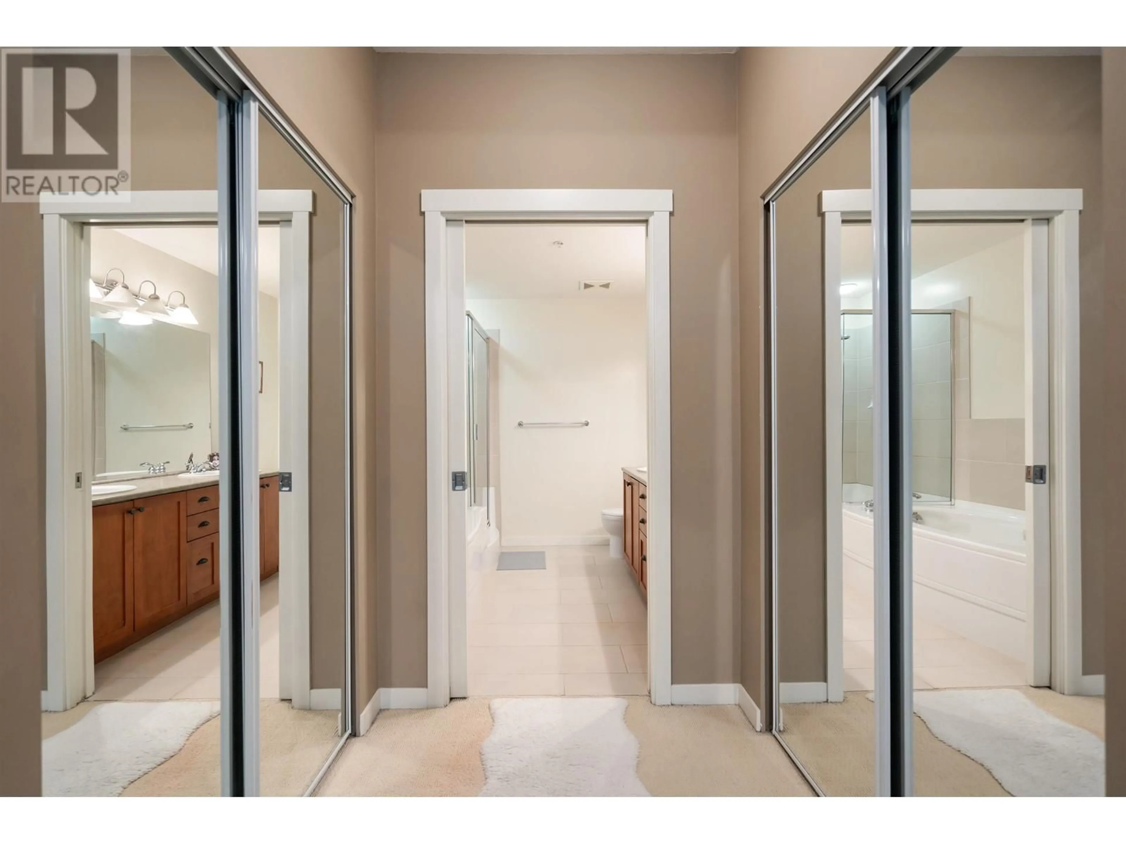 Indoor entryway, ceramic floors for 108 3125 CAPILANO CRESCENT, North Vancouver British Columbia V7R4X5