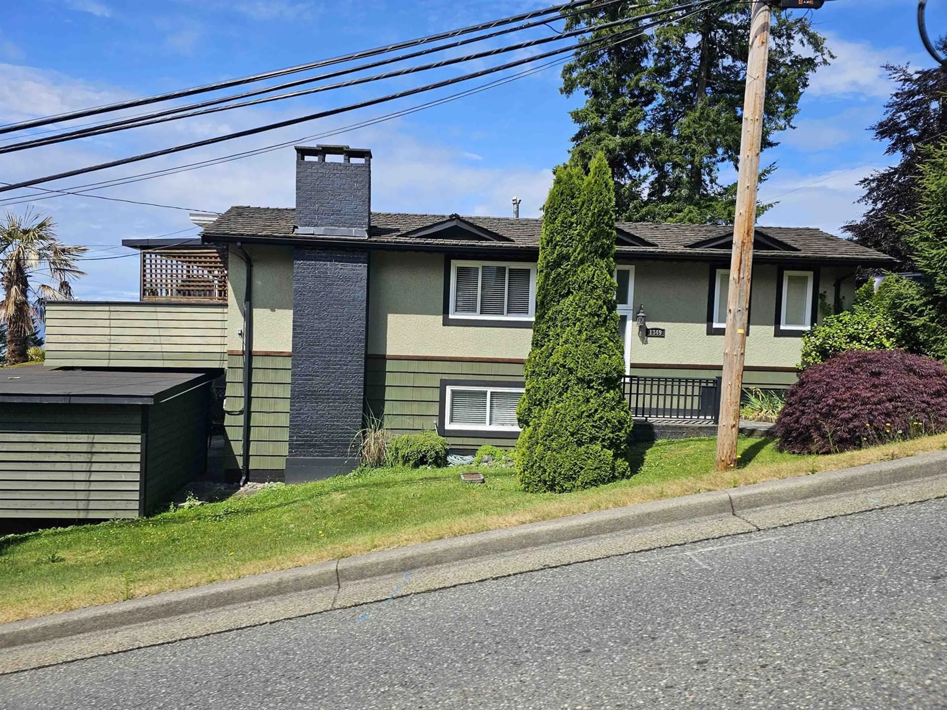 Frontside or backside of a home, the street view for 1349 OXFORD STREET, White Rock British Columbia V4B3R1