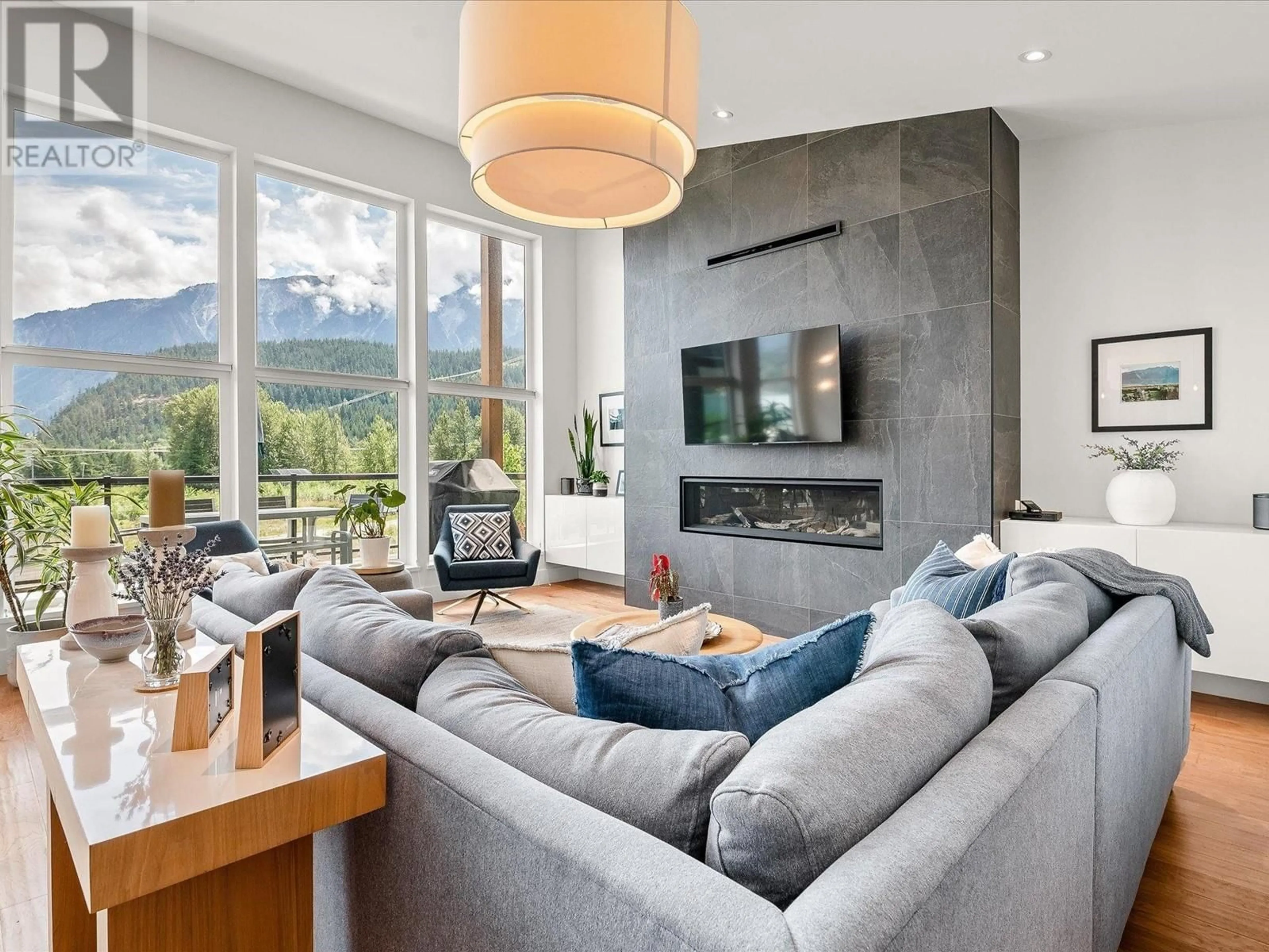 Living room, wood floors for 2027 TIYATA BOULEVARD, Pemberton British Columbia V0N2L1