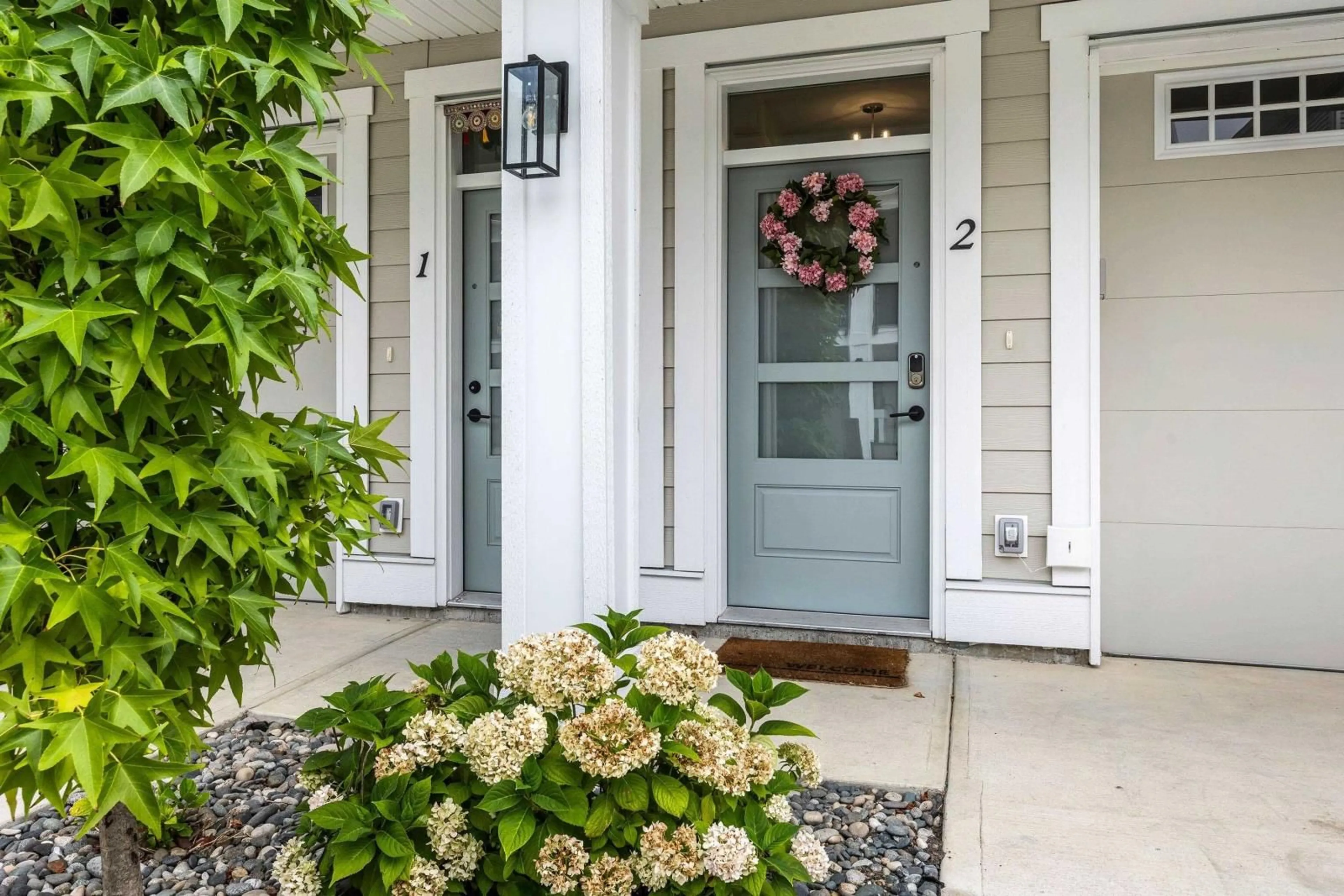 Indoor entryway, wood floors for 10 8545 MAPLEWOOD ROAD, Chilliwack British Columbia V2R0B9