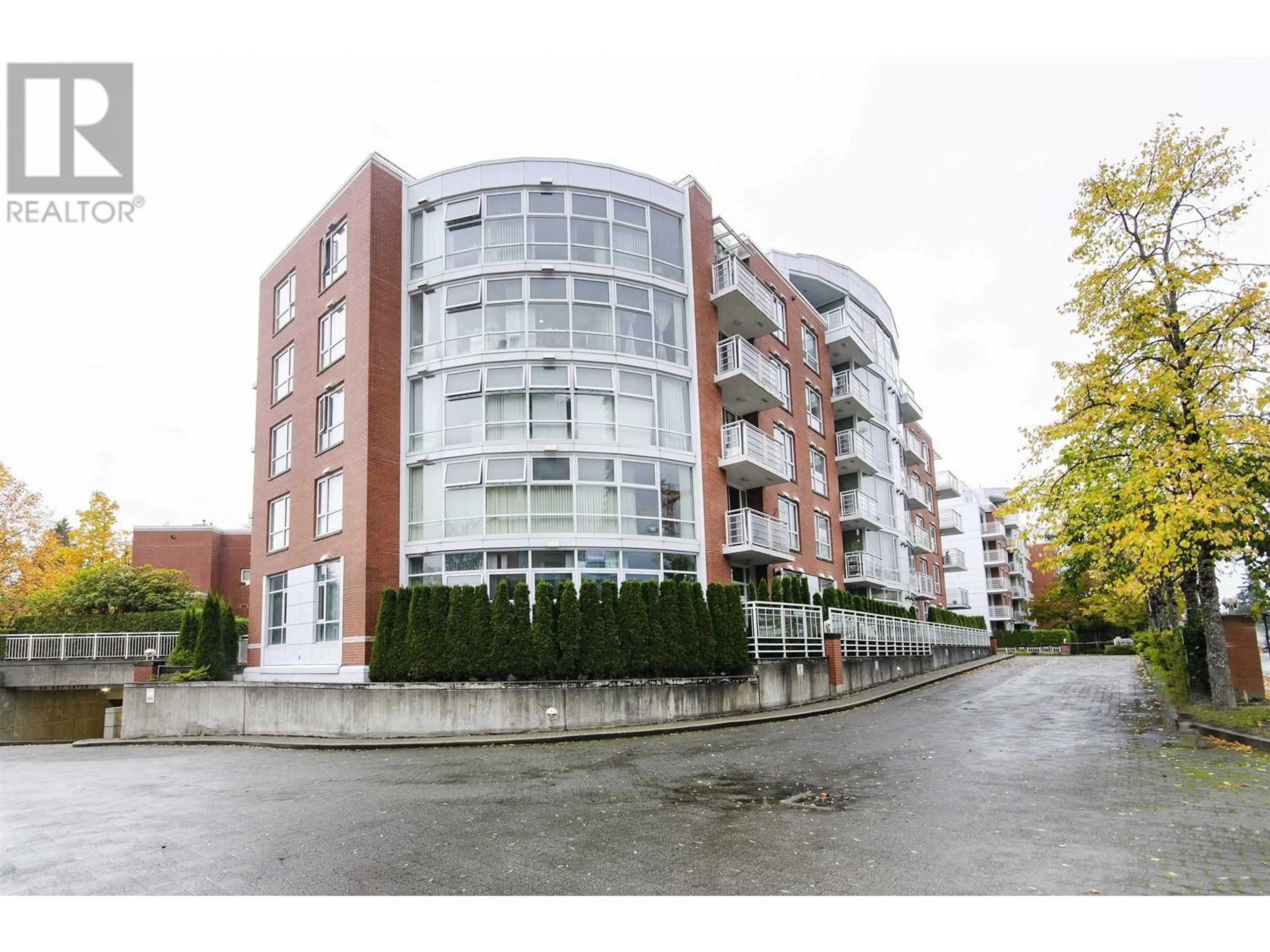 A pic from exterior of the house or condo, the front or back of building for 204 688 FAIRCHILD ROAD, Vancouver British Columbia V5Z4P7