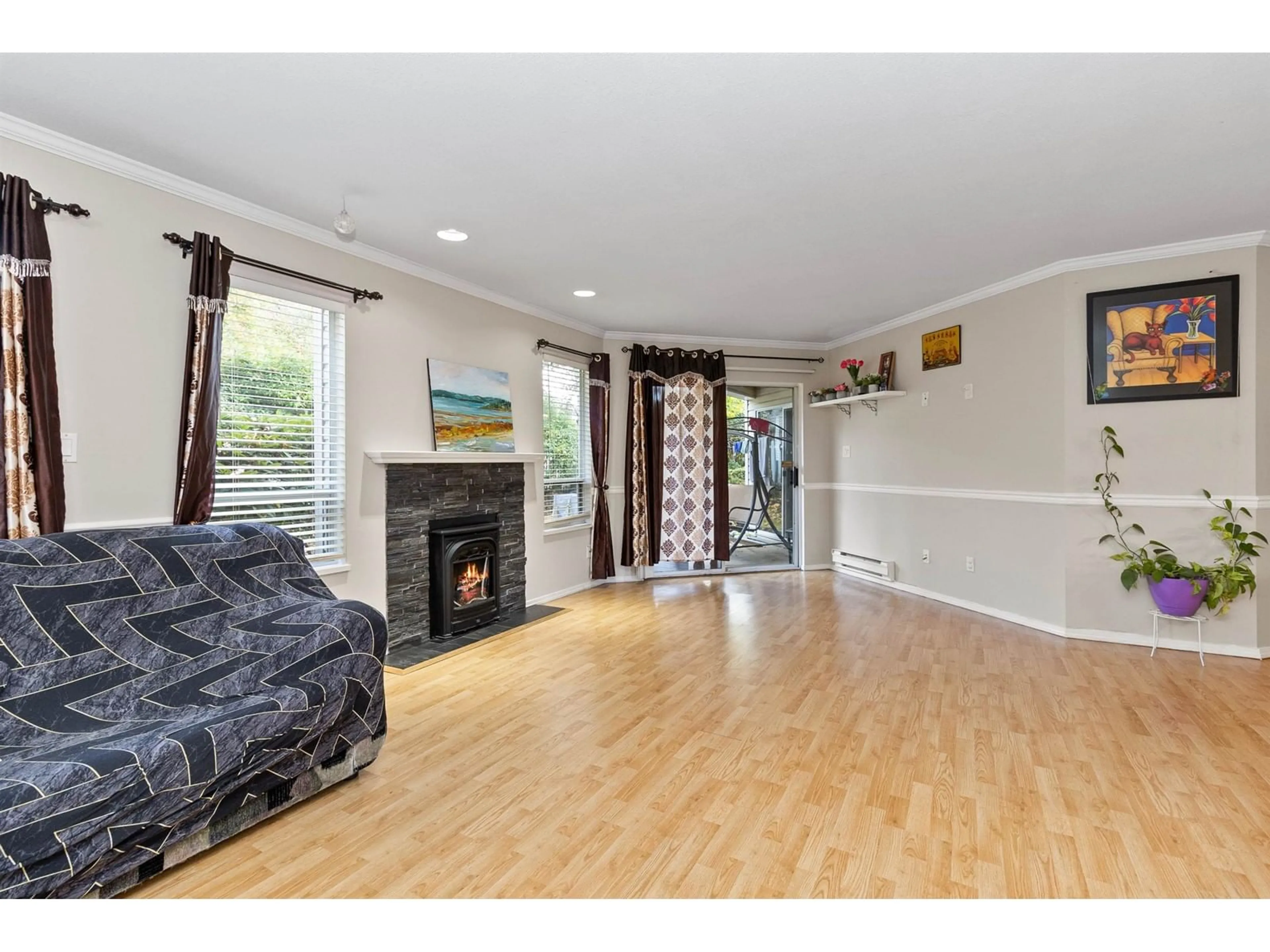 Living room, wood floors for 53 31255 UPPER MACLURE DRIVE, Abbotsford British Columbia V2T5N4