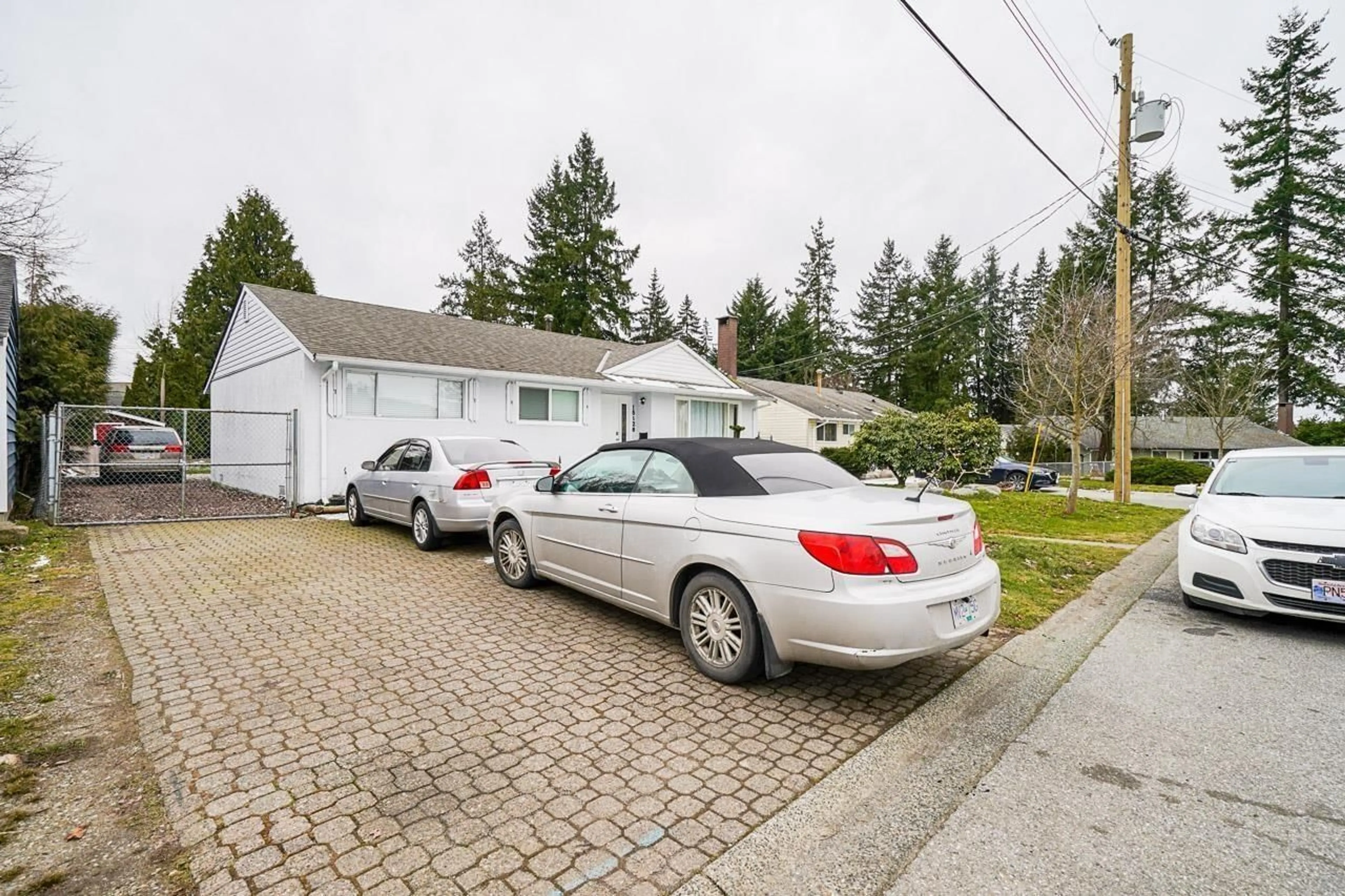 Frontside or backside of a home, the street view for 15126 DOVE PLACE, Surrey British Columbia V3R4T5