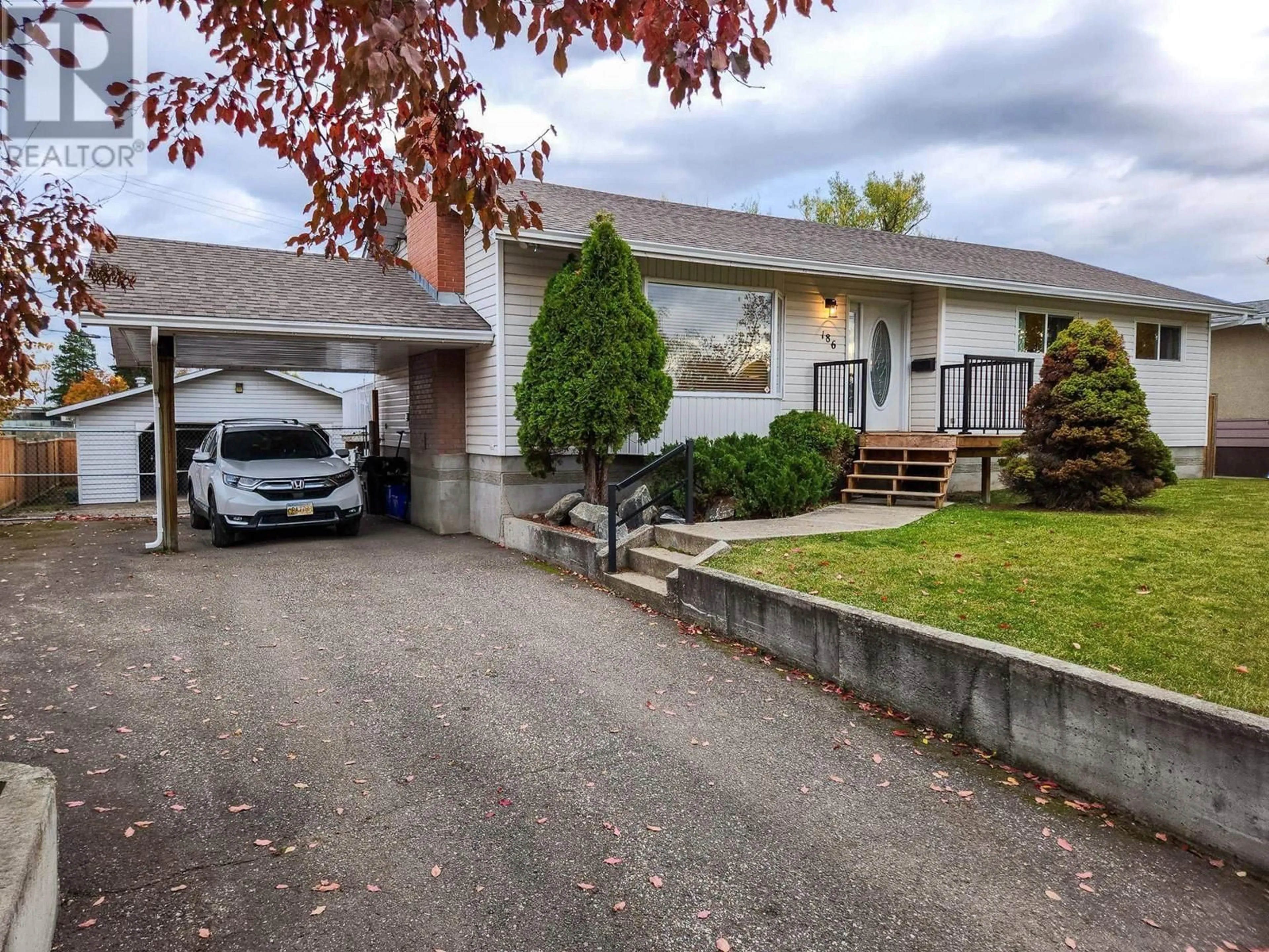 Frontside or backside of a home, the street view for 186 KELLY STREET, Prince George British Columbia V2M3E4