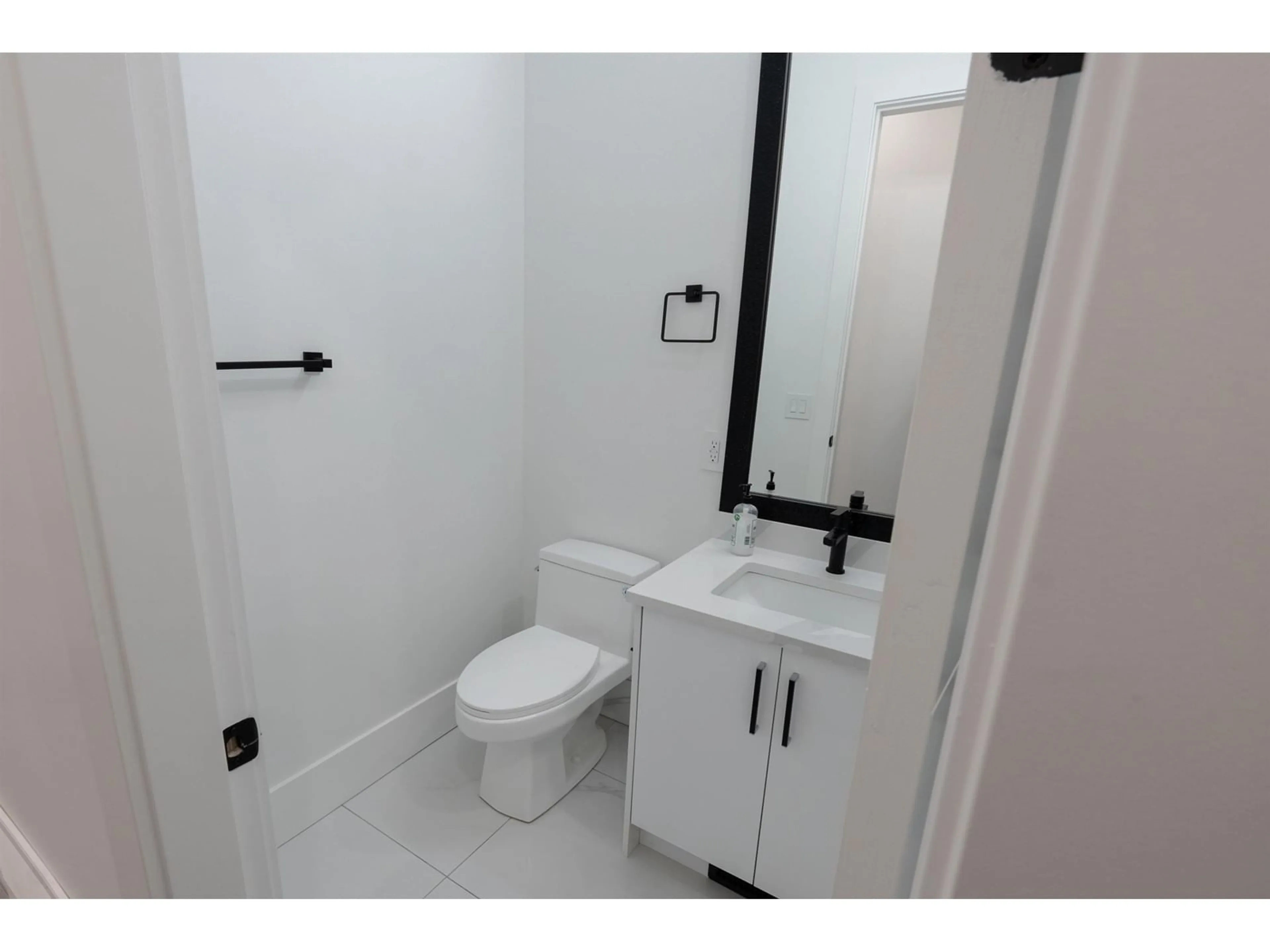 Standard bathroom, not visible floor for 32689 CARTER AVENUE, Mission British Columbia V4S0E6