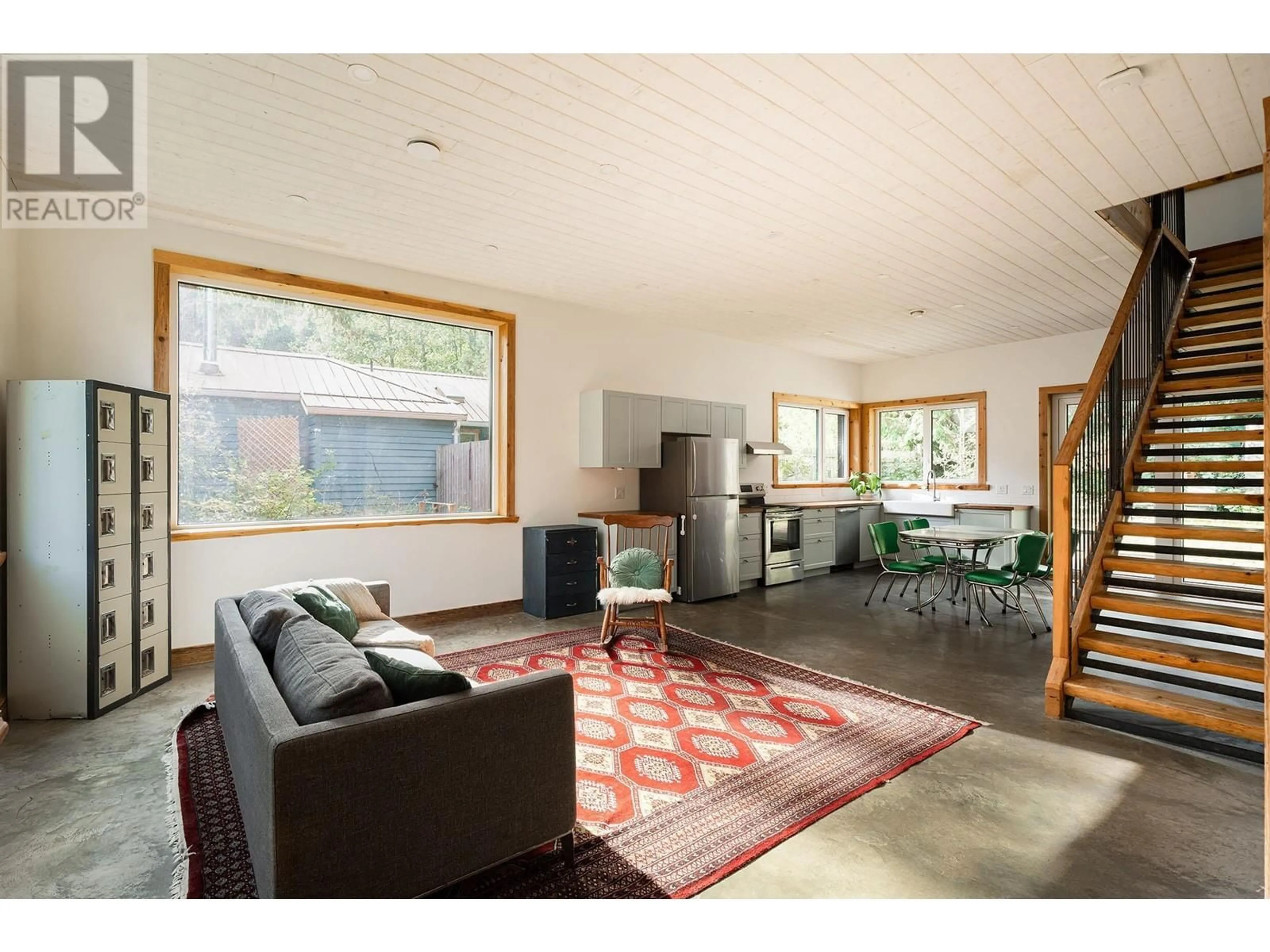 Living room, wood floors for 1324 OCEANVIEW ROAD, Bowen Island British Columbia V0N1G1