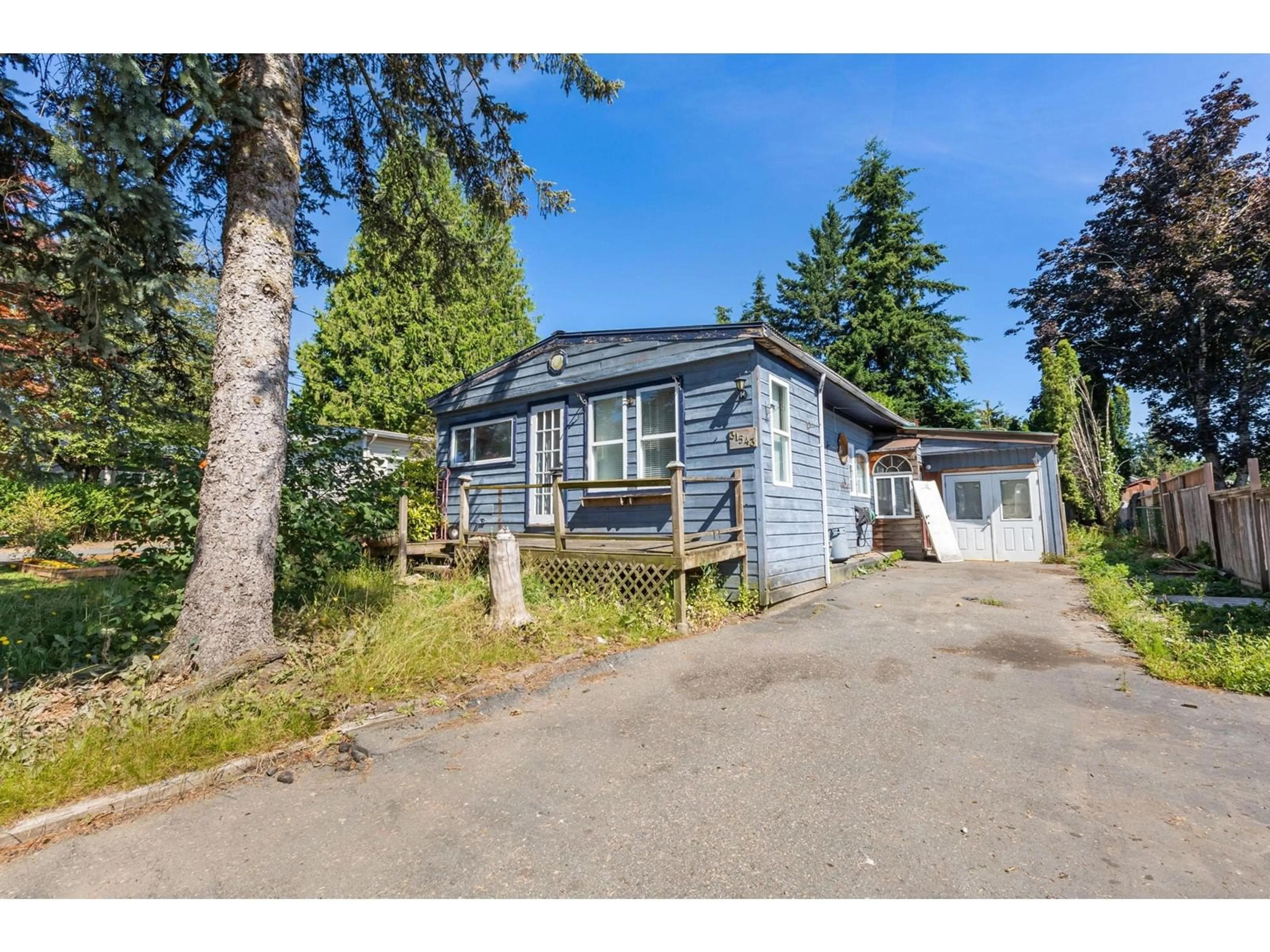 Frontside or backside of a home, cottage for 31543 LOMBARD AVENUE, Abbotsford British Columbia V2T6M6