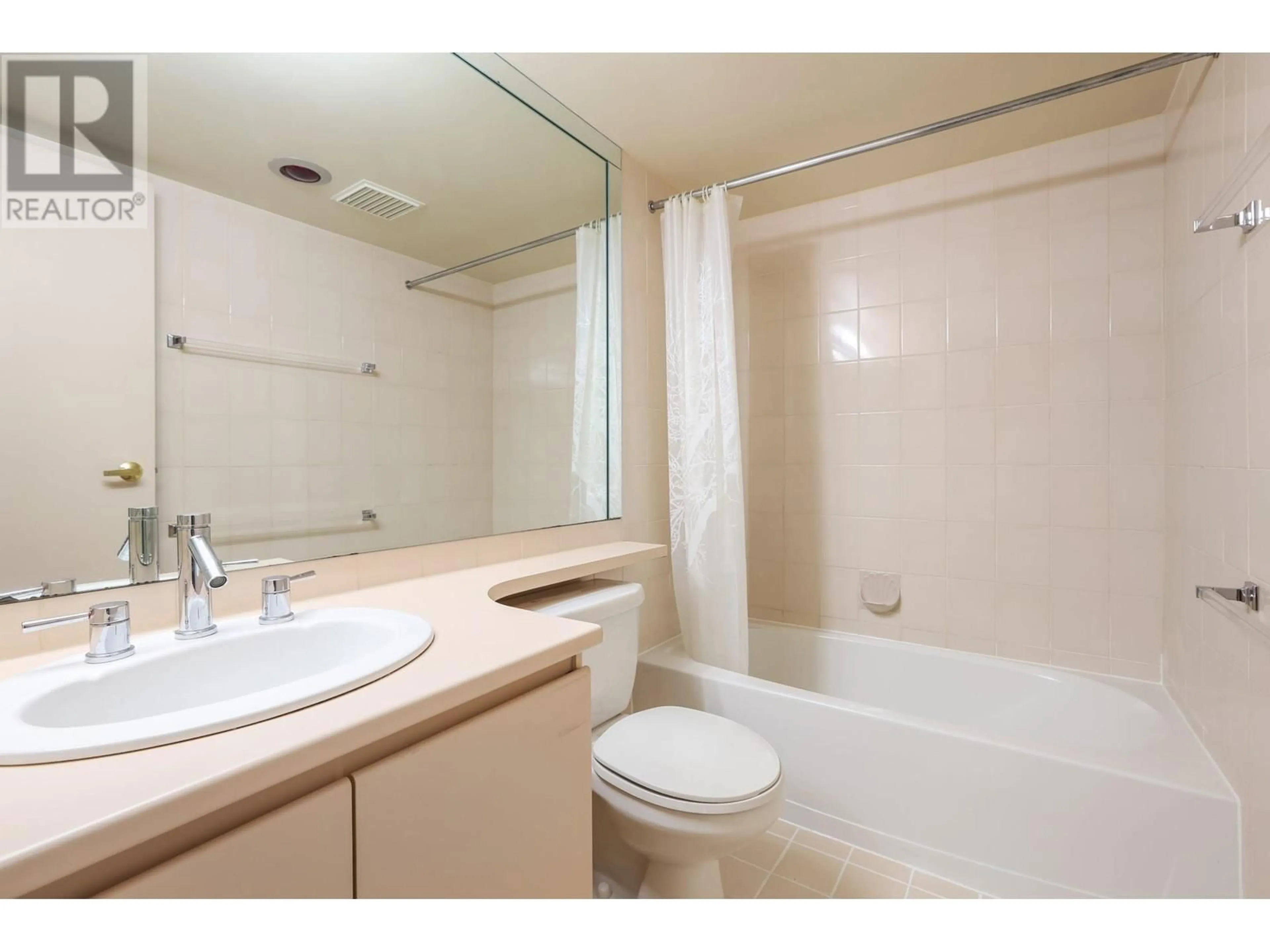 Standard bathroom, unknown for 1501 717 JERVIS STREET, Vancouver British Columbia V6E4L5