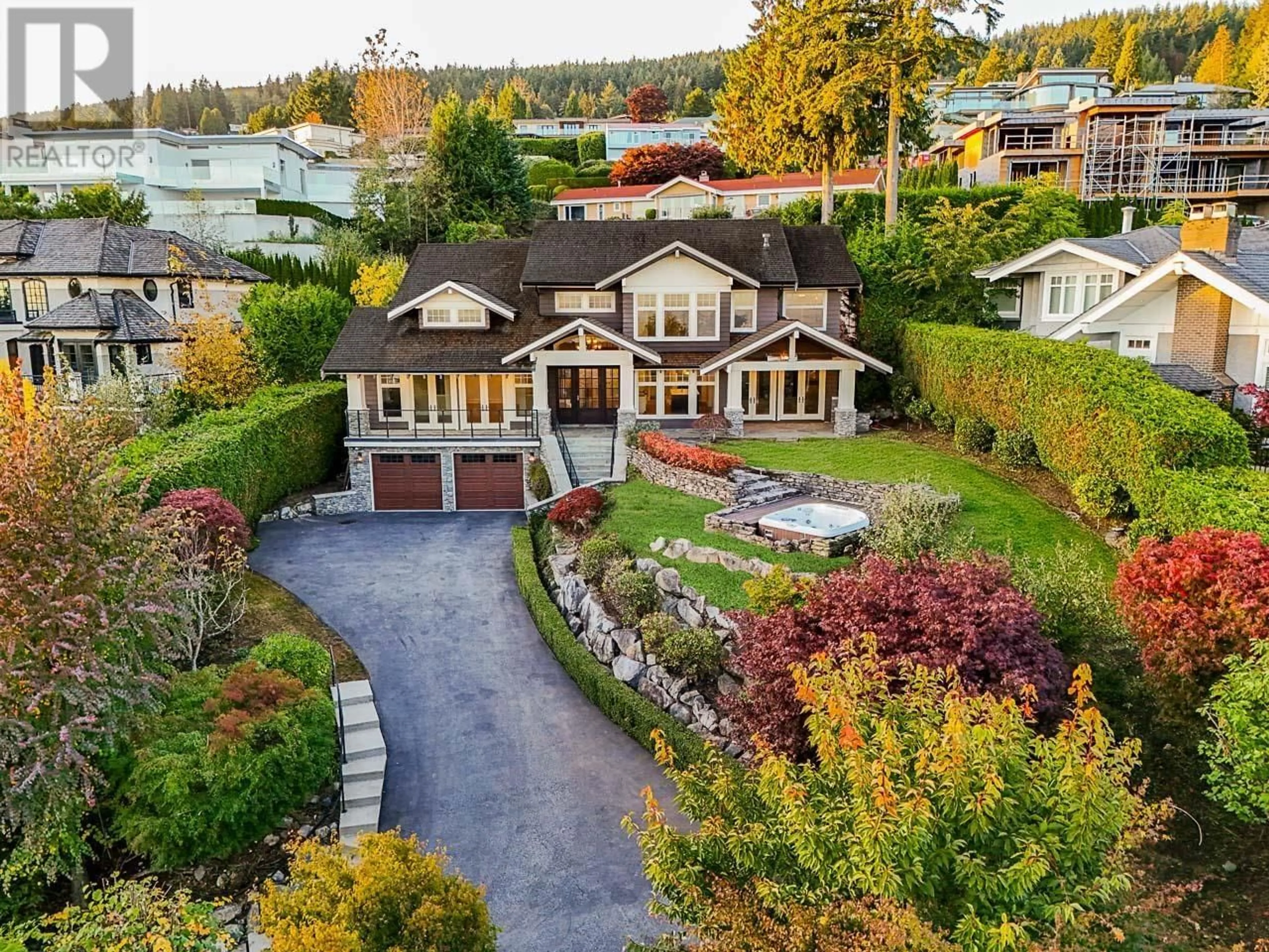 A pic from outside/outdoor area/front of a property/back of a property/a pic from drone, unknown for 1373 CHARTWELL DRIVE, West Vancouver British Columbia V7S2R4