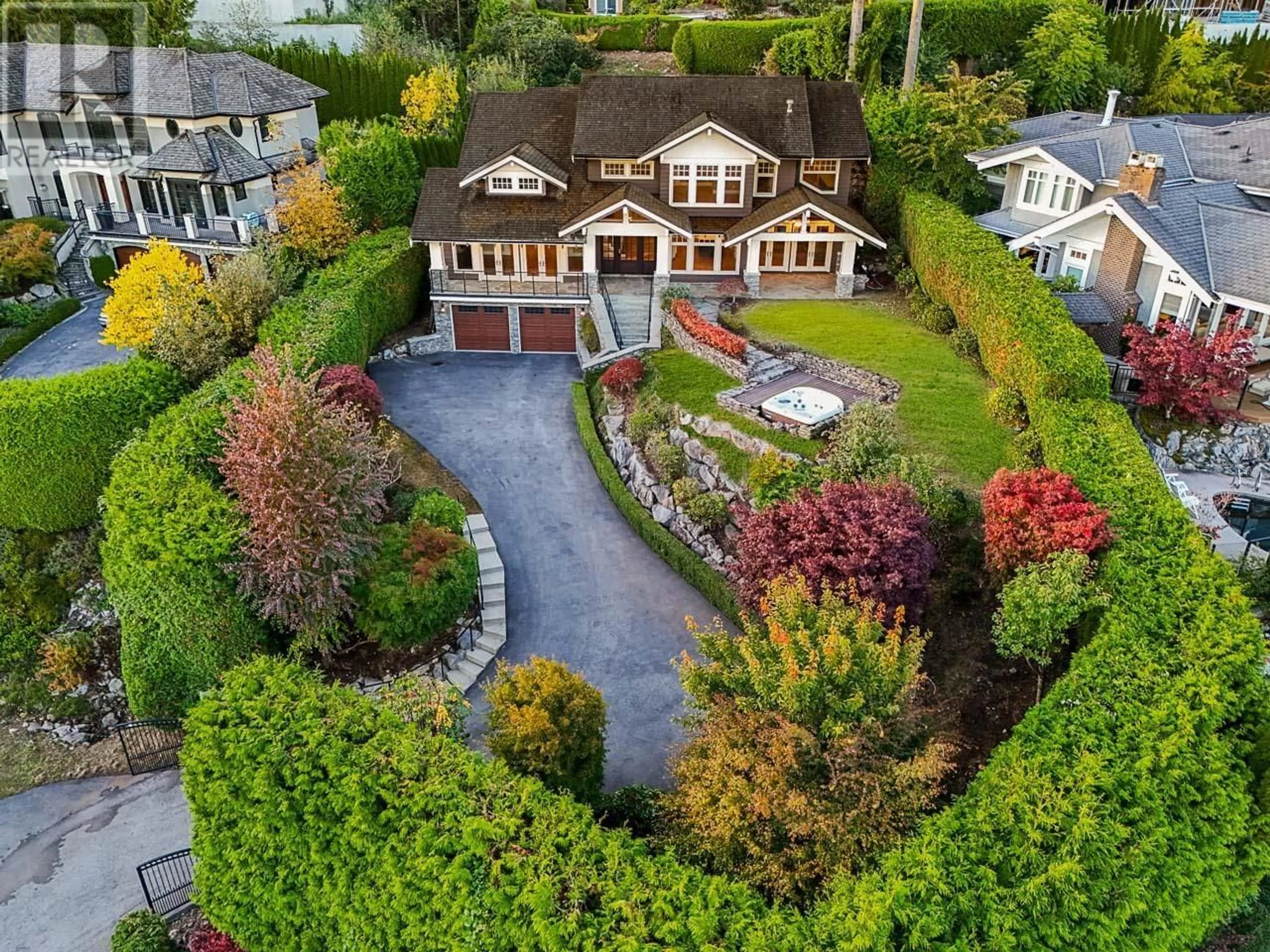 A pic from outside/outdoor area/front of a property/back of a property/a pic from drone, street for 1373 CHARTWELL DRIVE, West Vancouver British Columbia V7S2R4
