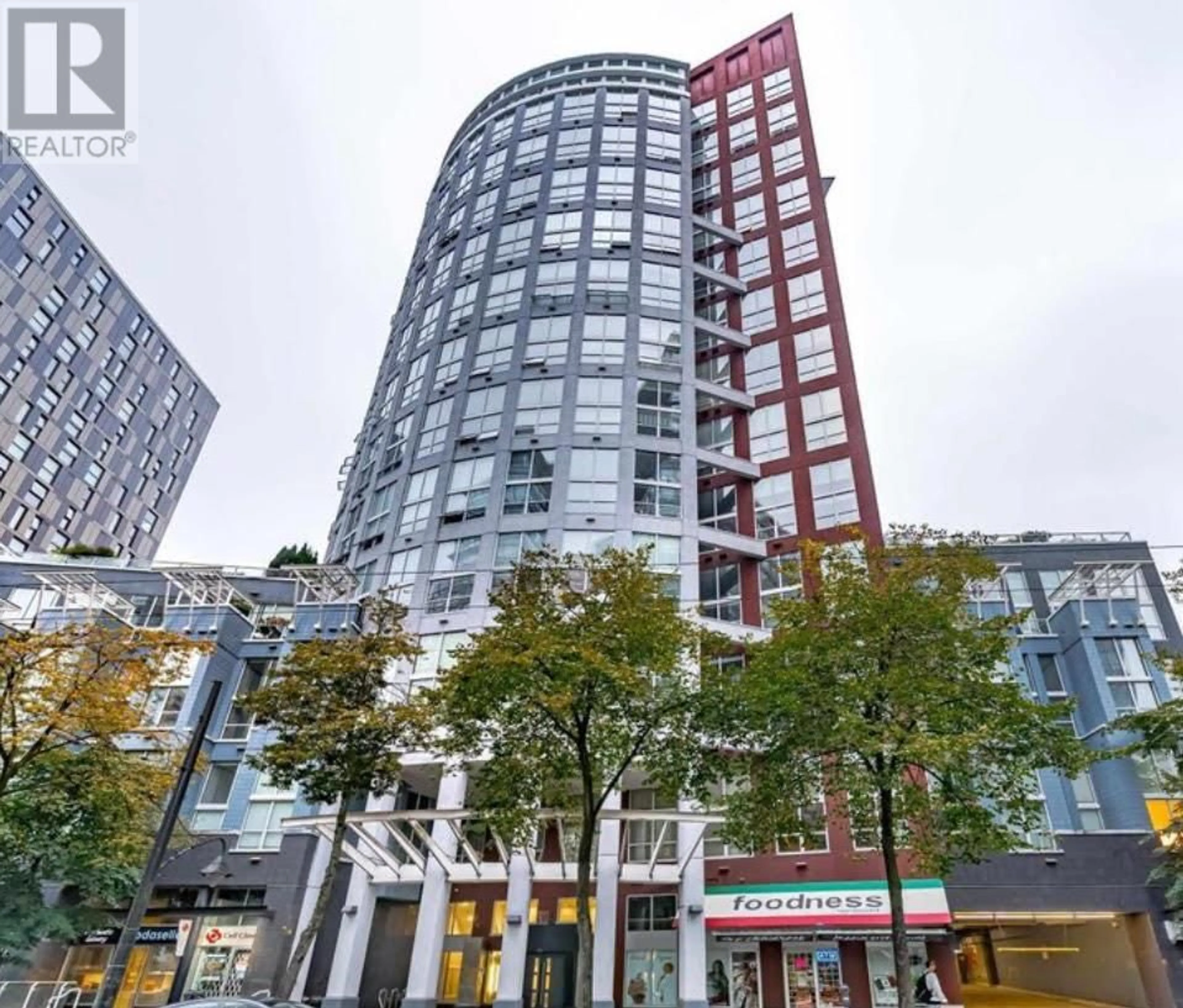 Indoor foyer for 614 - 933 SEYMOUR STREET, Vancouver British Columbia V6B6L6
