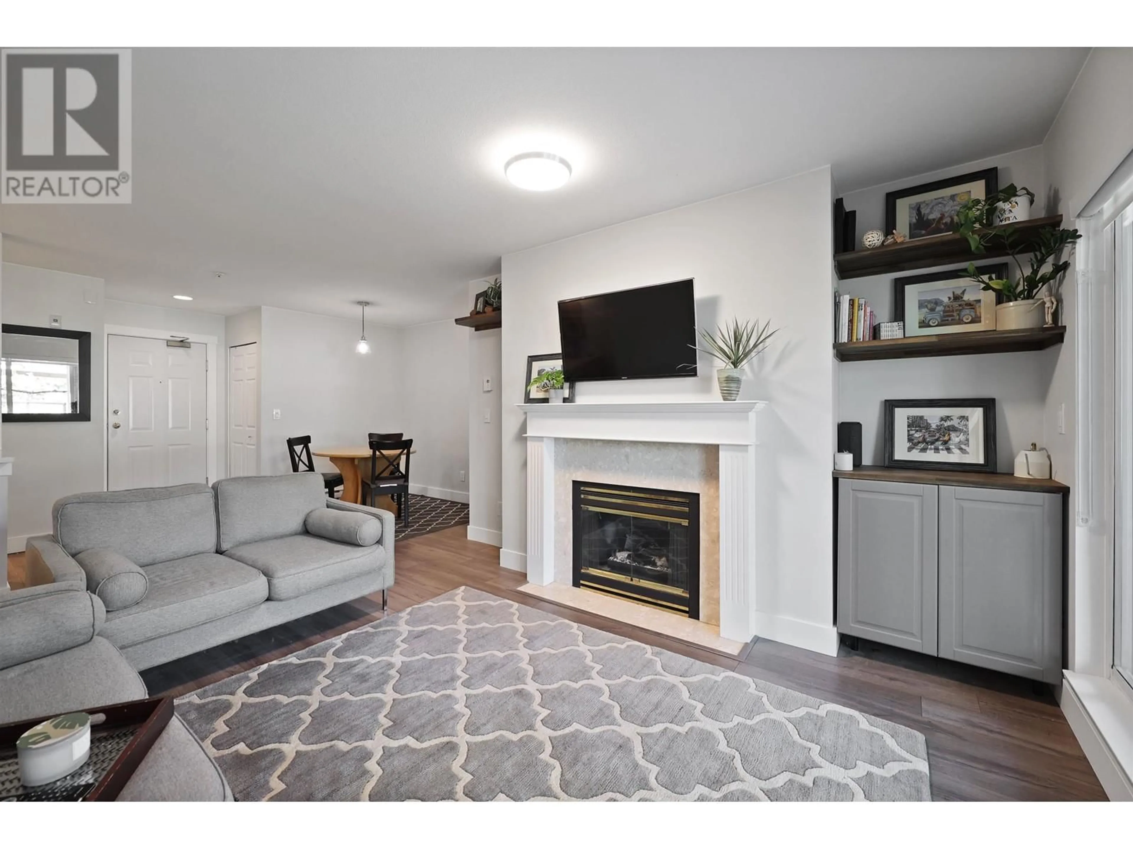 Living room, wood floors for 306 128 W 8TH STREET, North Vancouver British Columbia V7M3M1