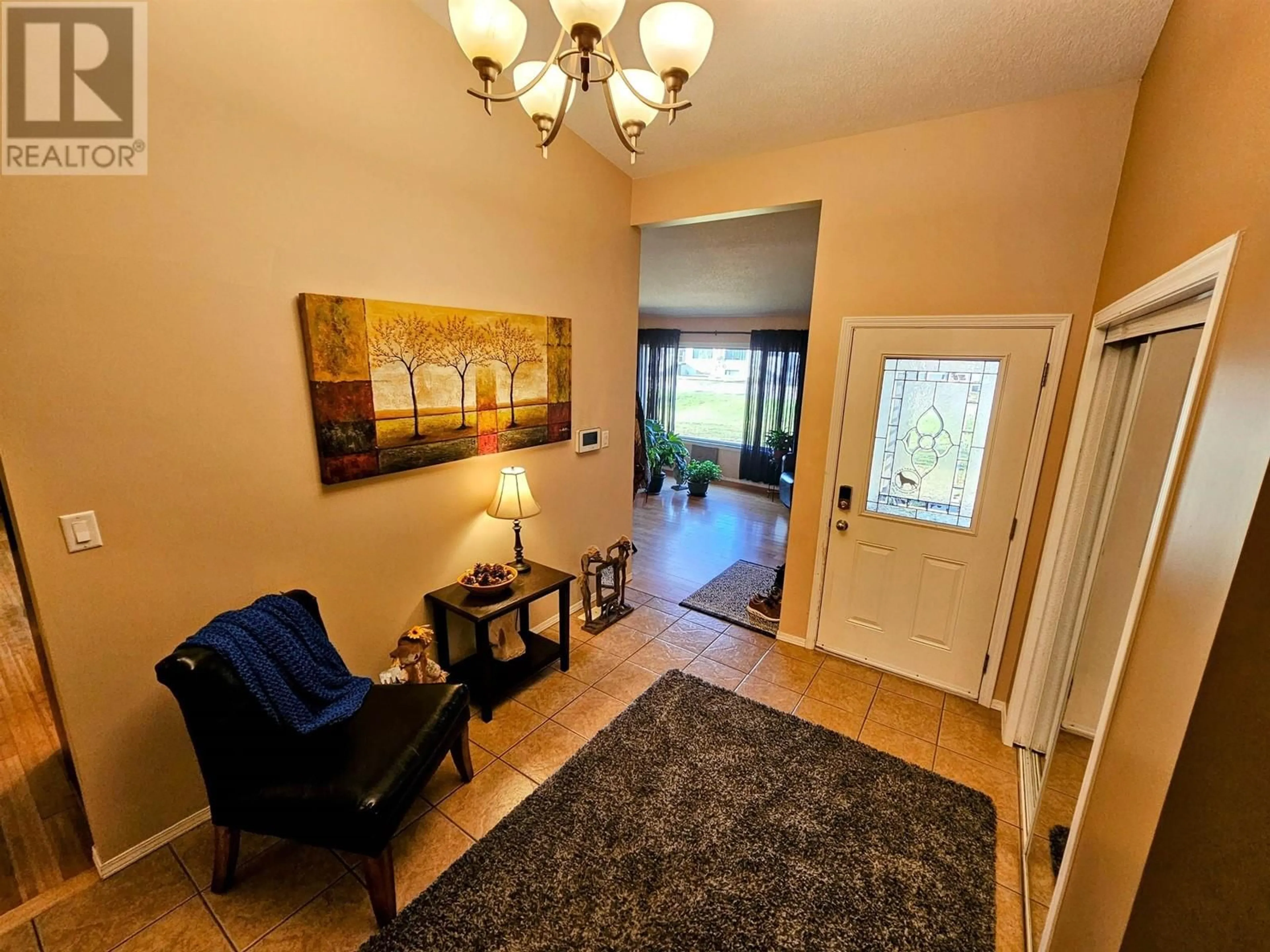 Indoor entryway, wood floors for 2220 PINE STREET, Prince George British Columbia V2L2E4