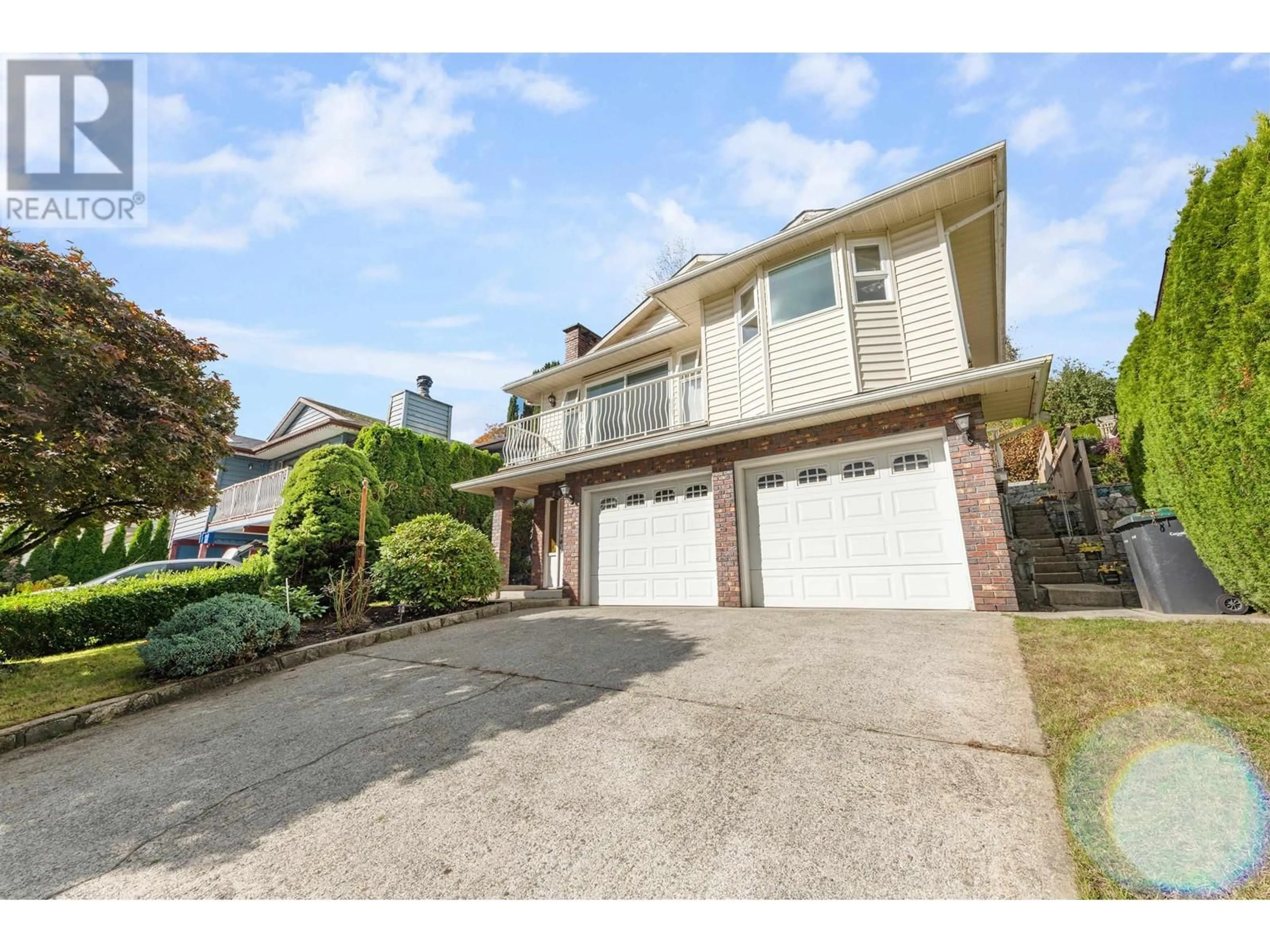 Frontside or backside of a home, the street view for 126 WARRICK STREET, Coquitlam British Columbia V3K5L4