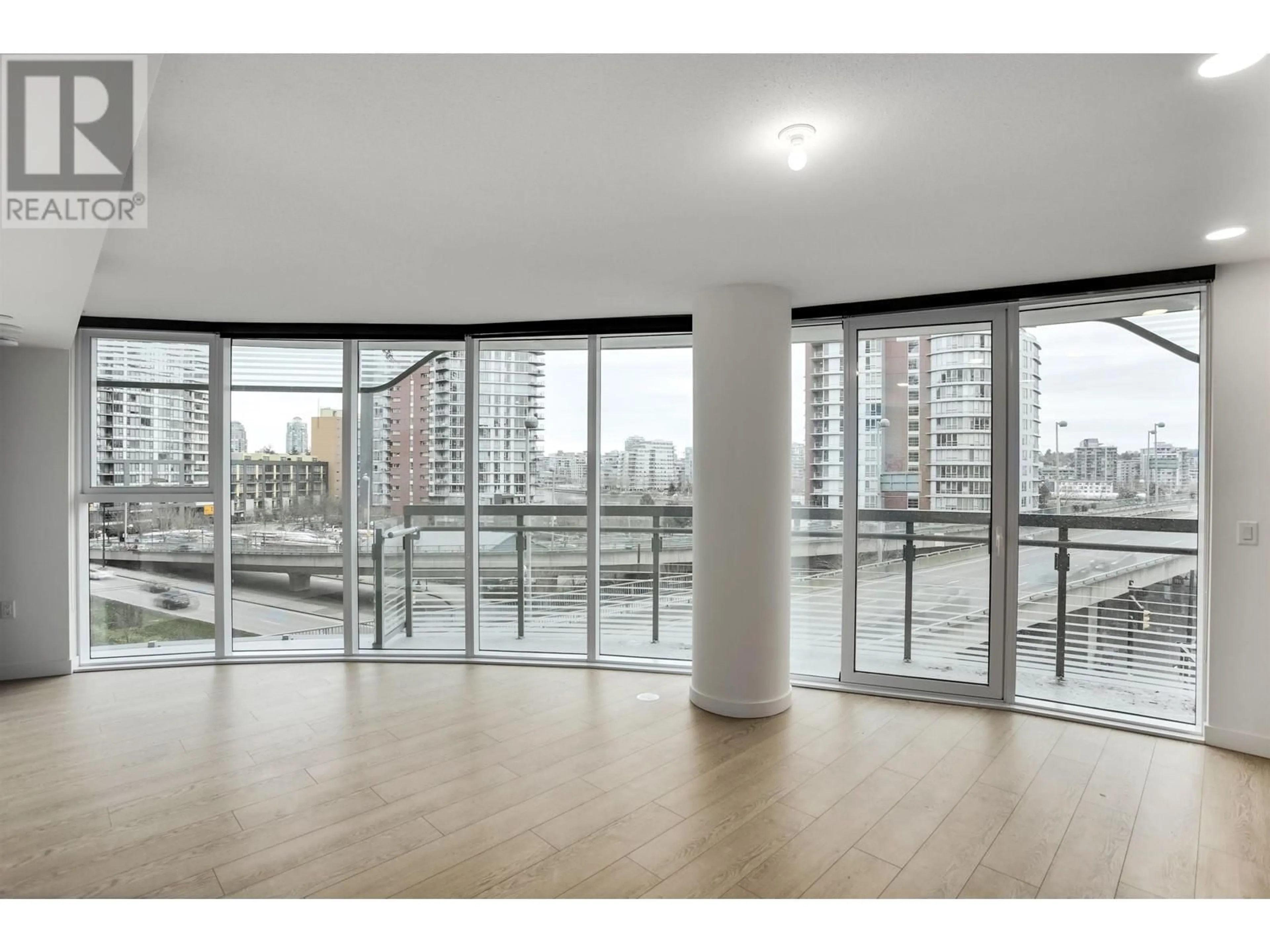 Other indoor space, wood floors for 584 87 NELSON STREET, Vancouver British Columbia V6Z0E8