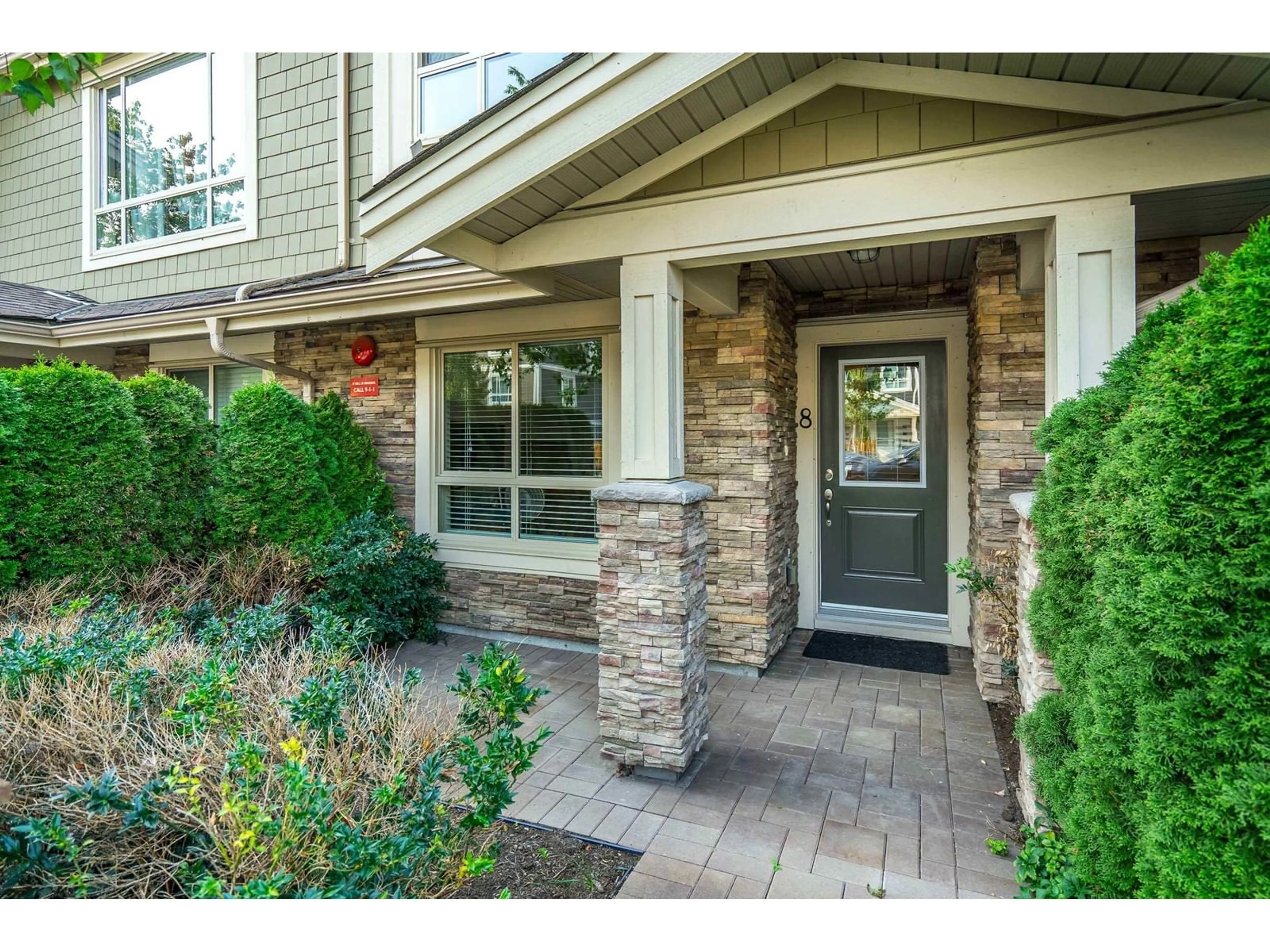 Indoor entryway for 8 19752 55A AVENUE, Langley British Columbia V3A3X2