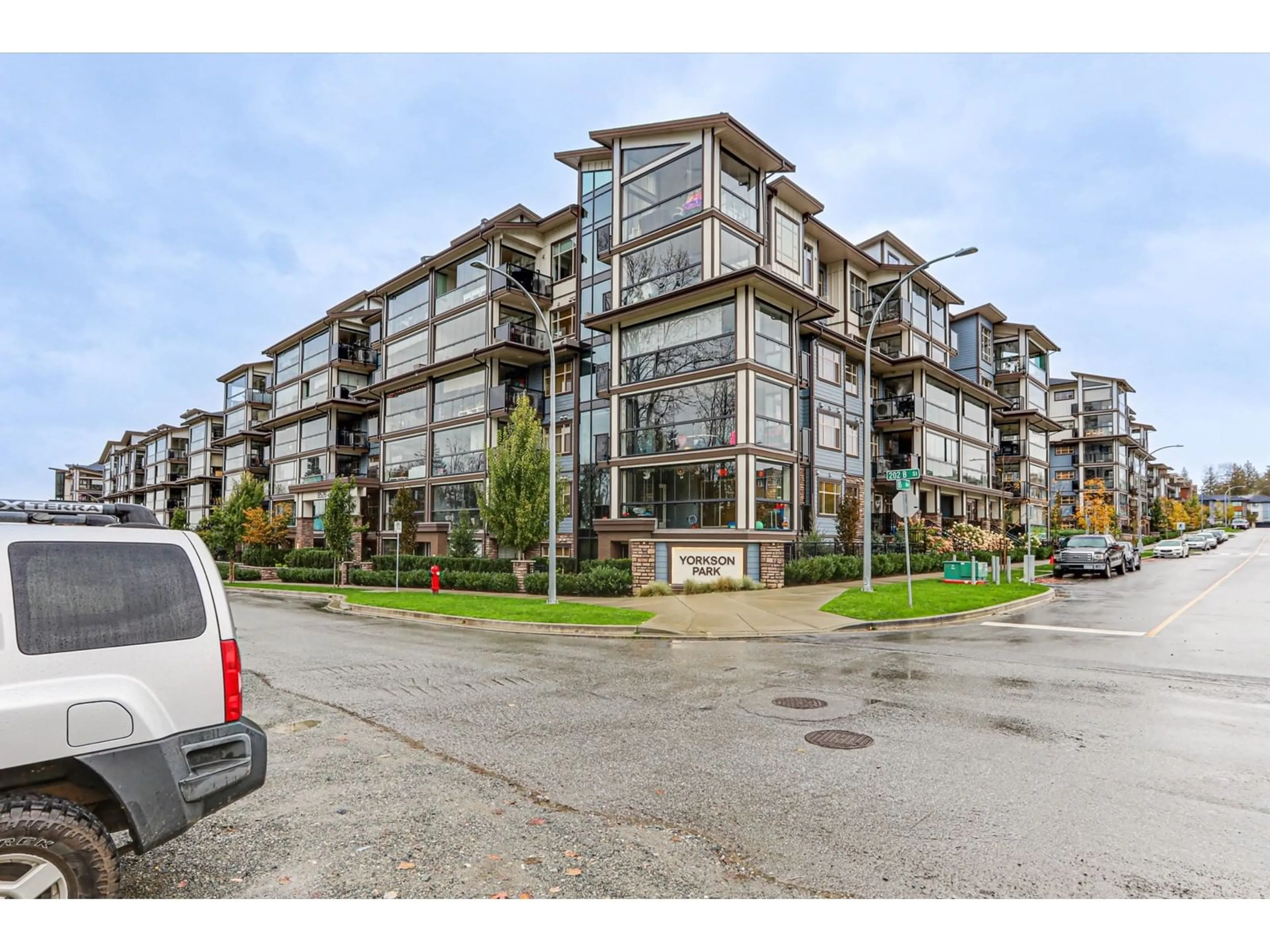 A pic from exterior of the house or condo, the street view for 515 8526 202B STREET, Langley British Columbia V2Y3L3