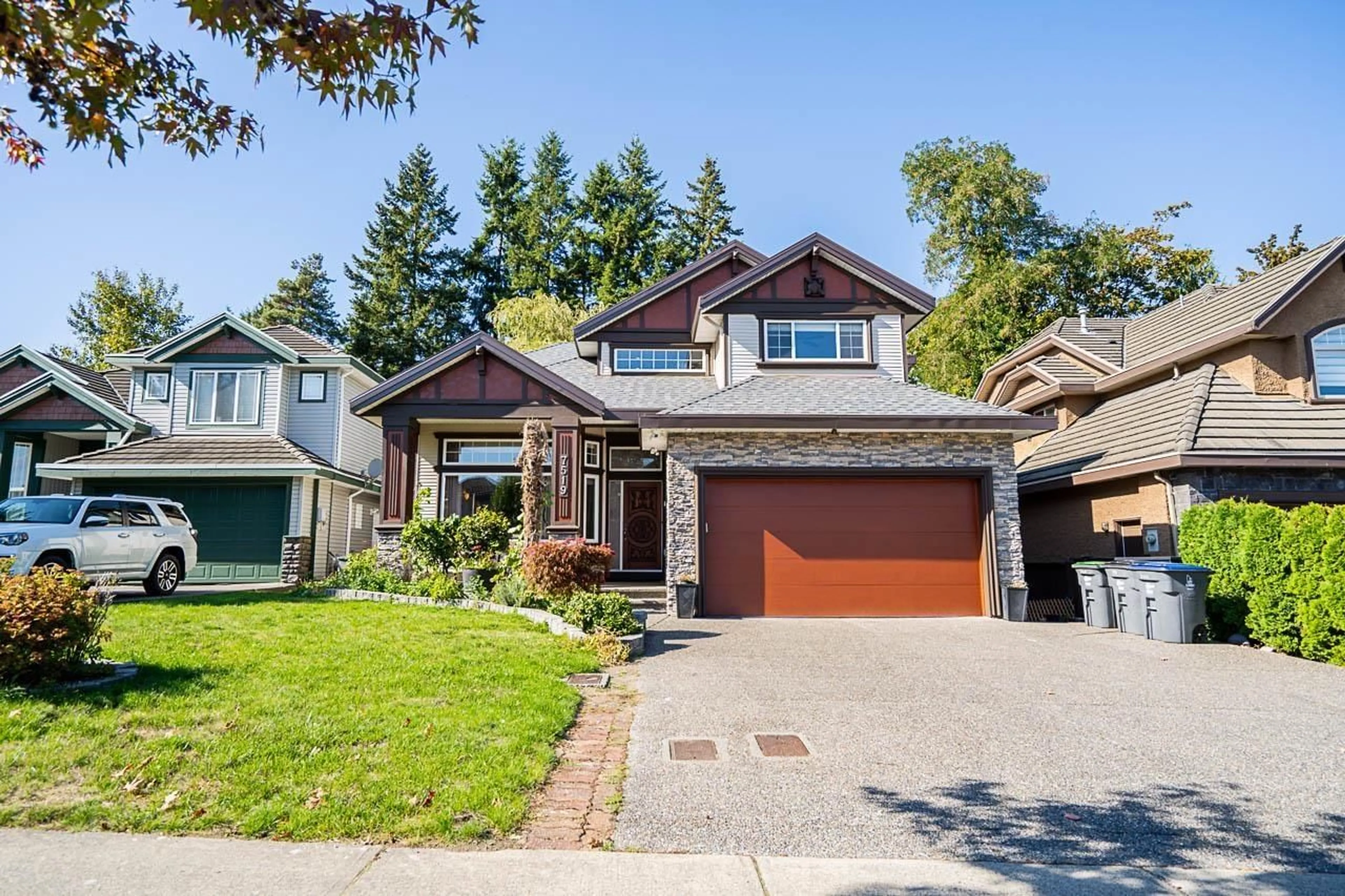 Frontside or backside of a home, the street view for 7519 WILTSHIRE DRIVE DRIVE, Surrey British Columbia V3S2Y6