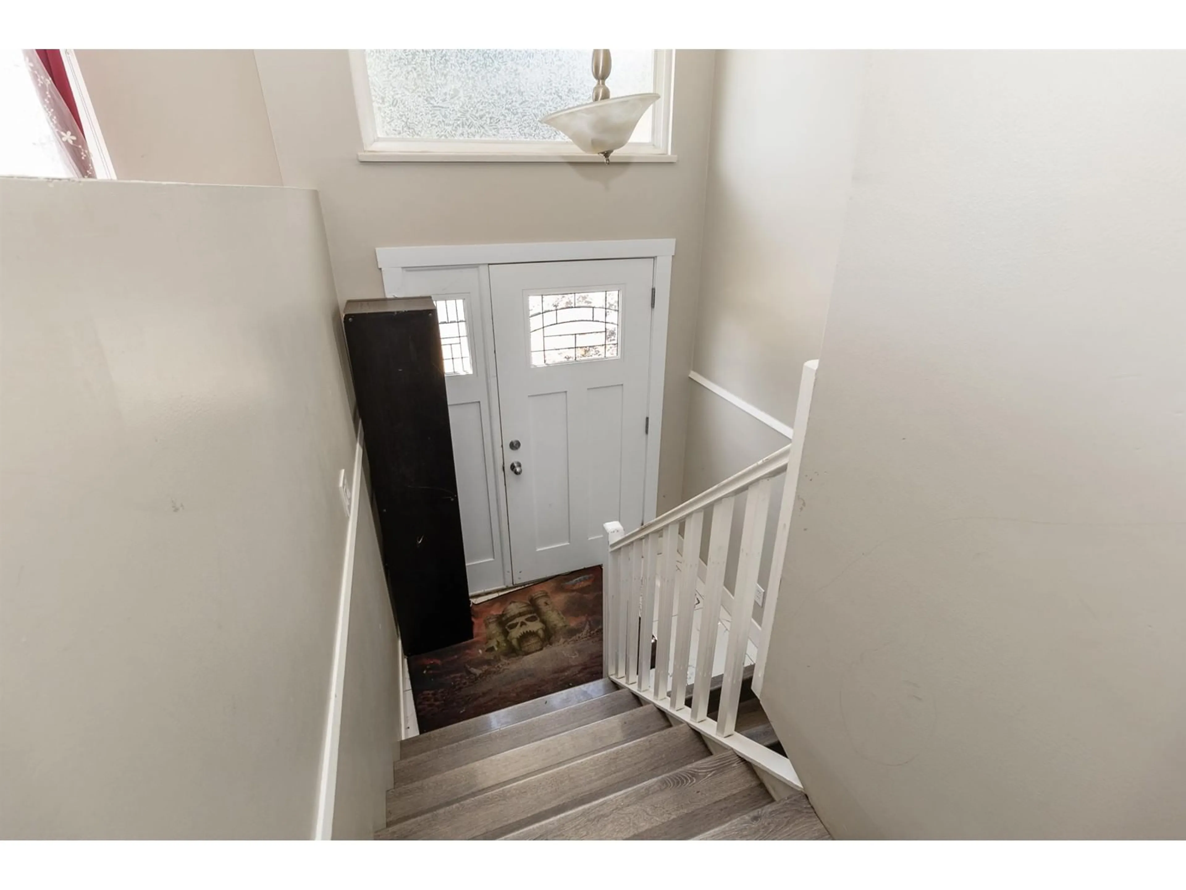 Indoor entryway, wood floors for 31745 CHARLOTTE AVENUE, Abbotsford British Columbia V2T3Z6