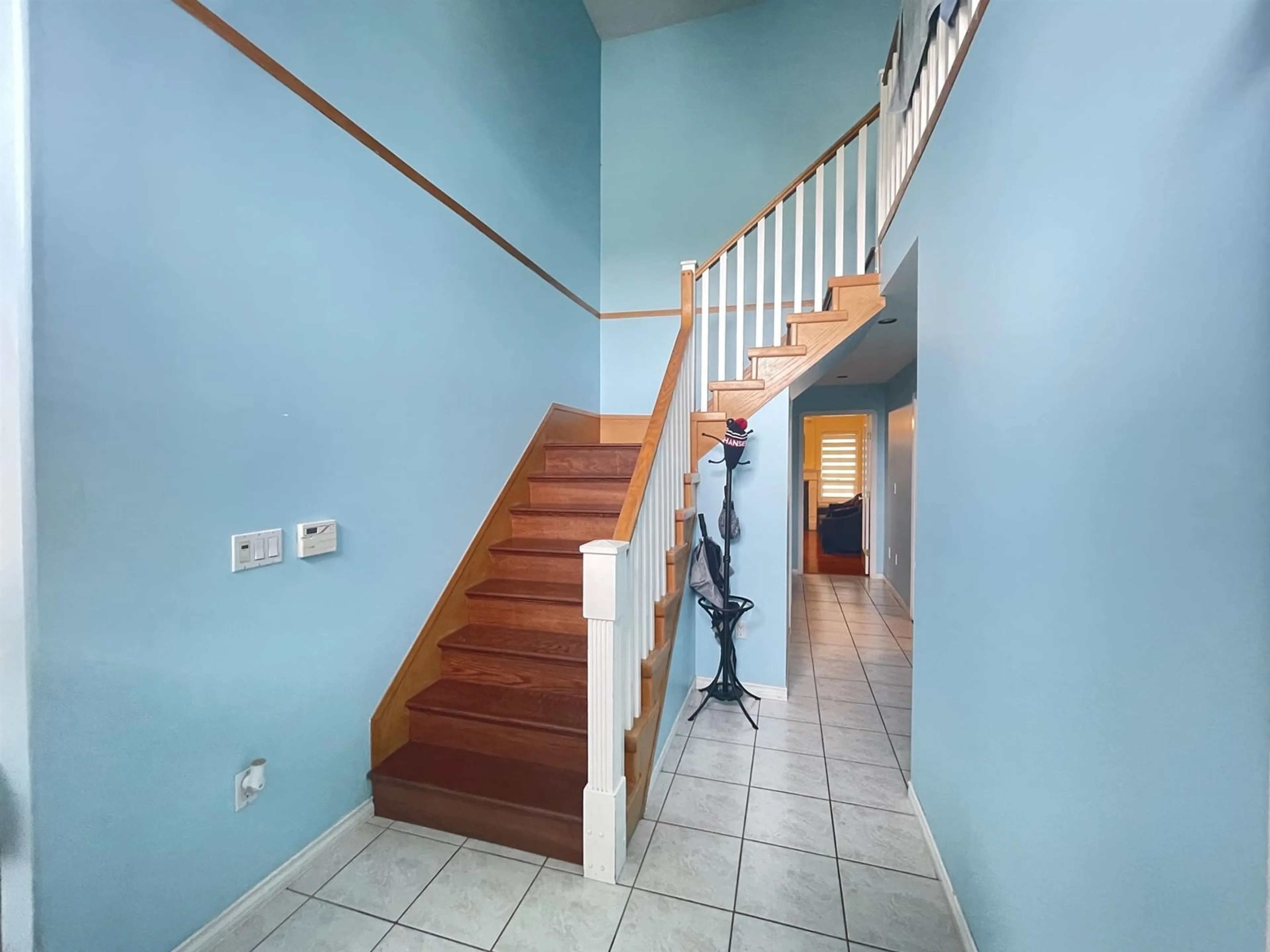 Stairs for 13438 63 AVENUE, Surrey British Columbia V3X1J8