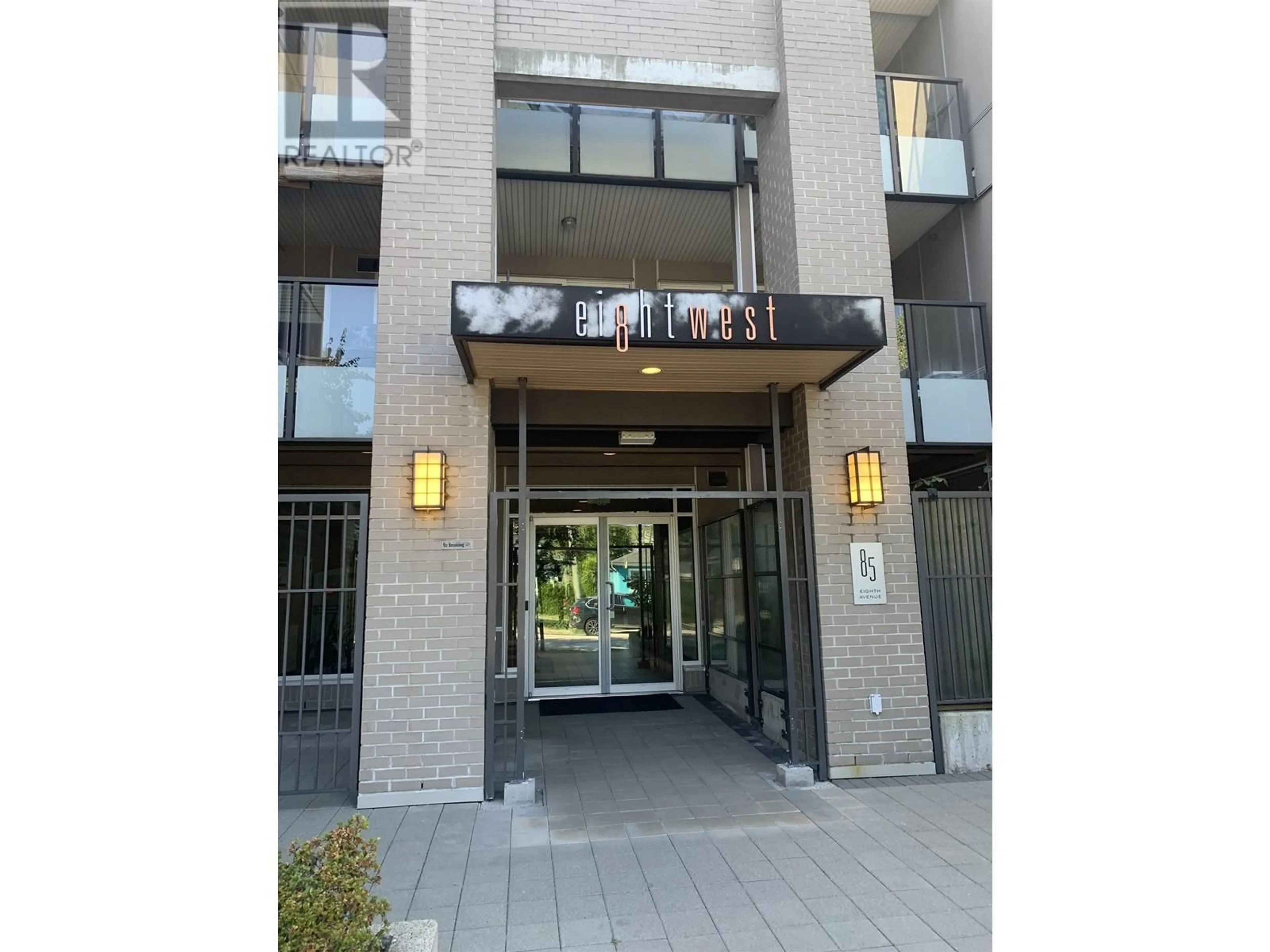 A pic from exterior of the house or condo, the front or back of building for 206 85 EIGHTH AVENUE, New Westminster British Columbia V3L0E9