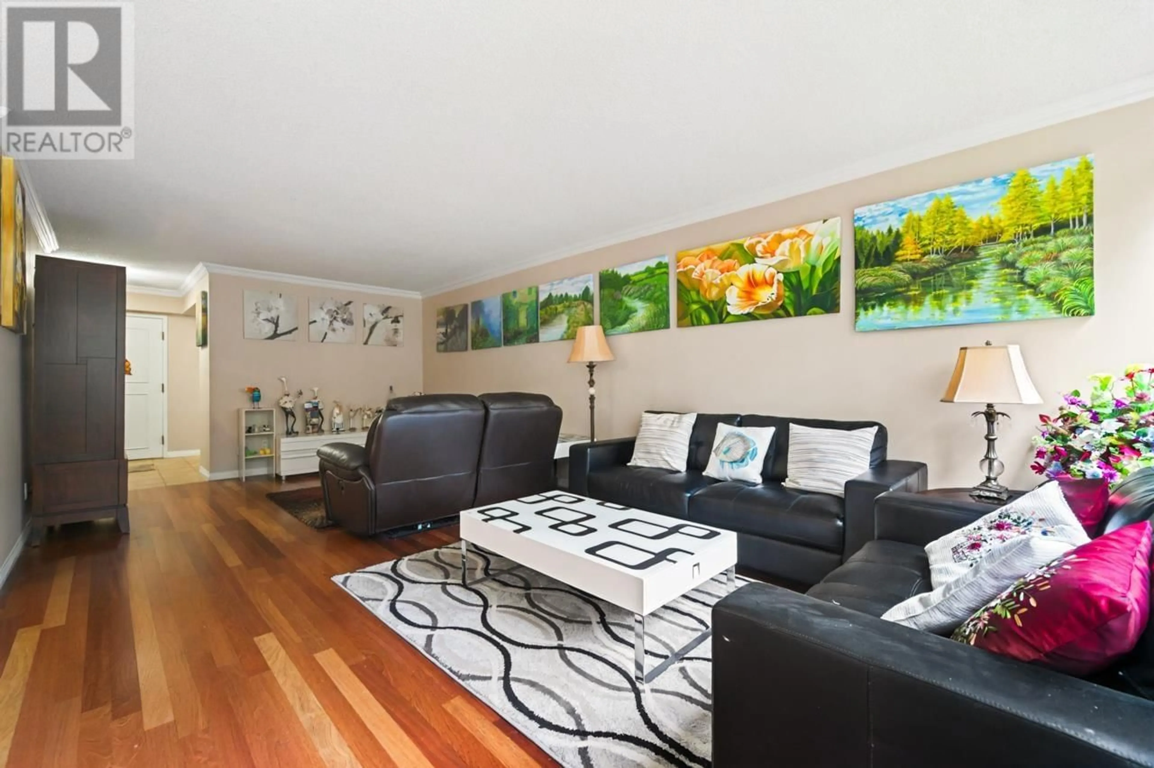 Living room, wood floors for 303 4101 YEW STREET, Vancouver British Columbia V6L3B7