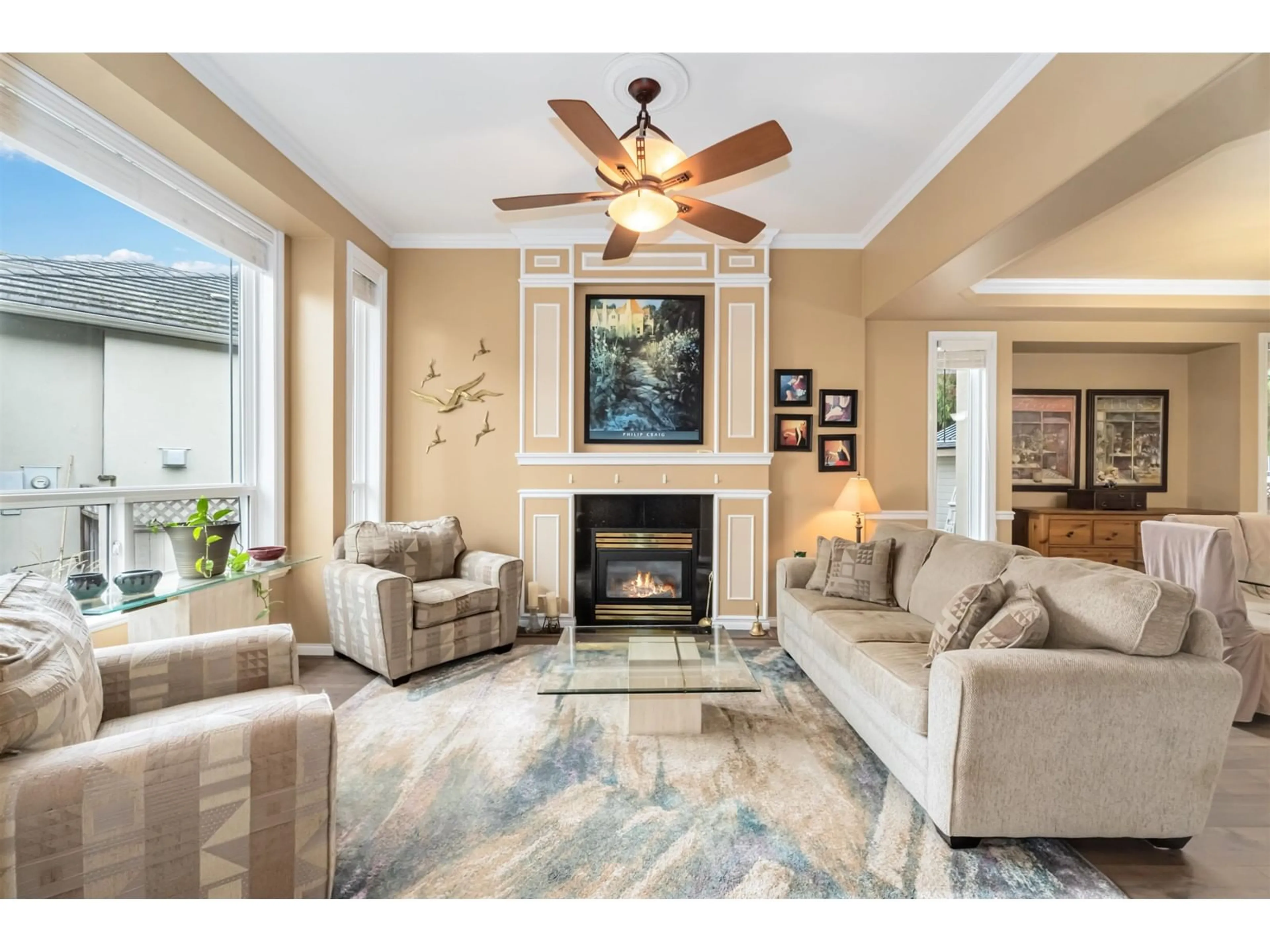 Living room, wood floors for 11090 158B STREET, Surrey British Columbia V4N5E9