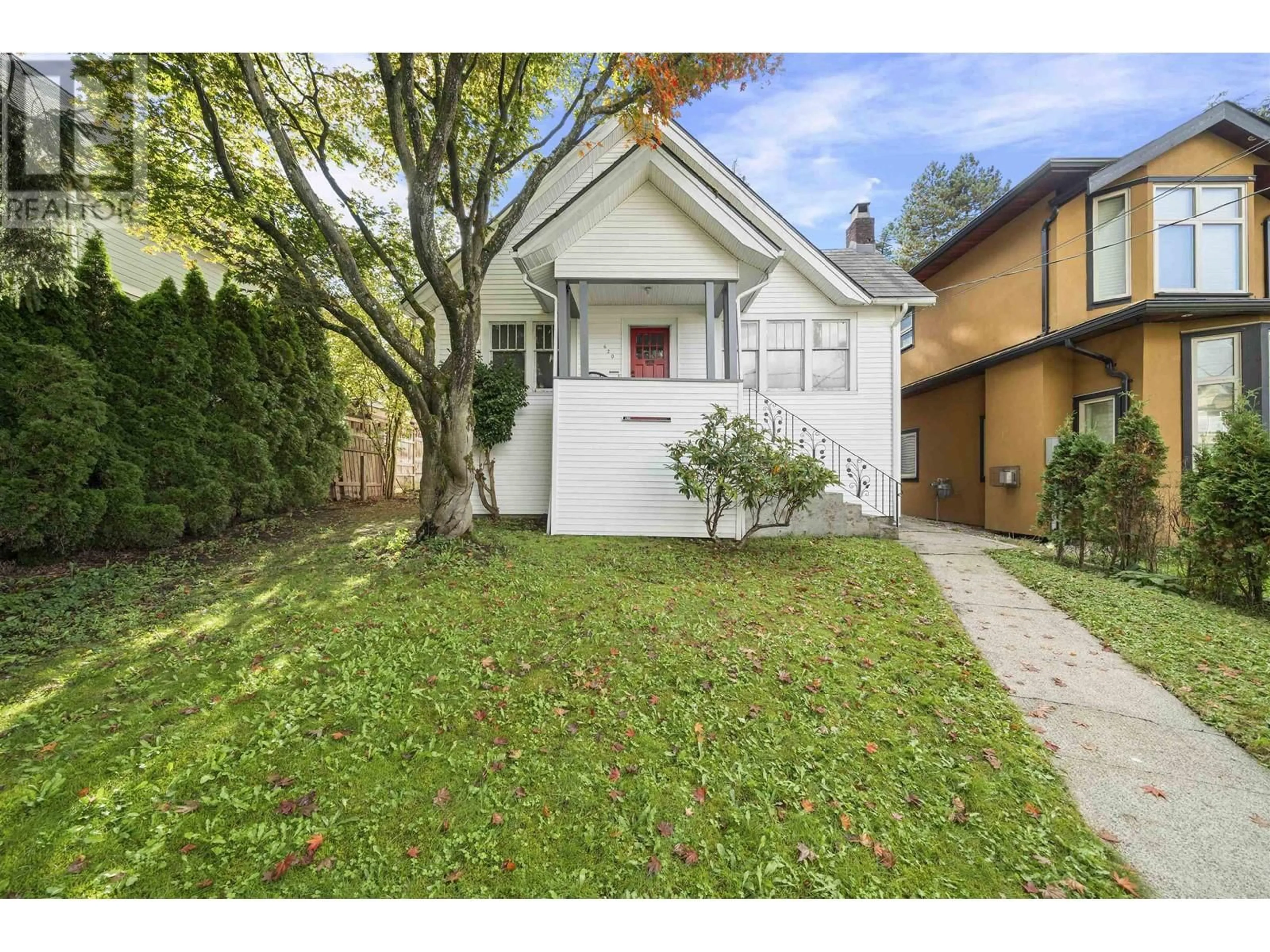 Frontside or backside of a home, the fenced backyard for 620 COLBORNE STREET, New Westminster British Columbia V3L2C9