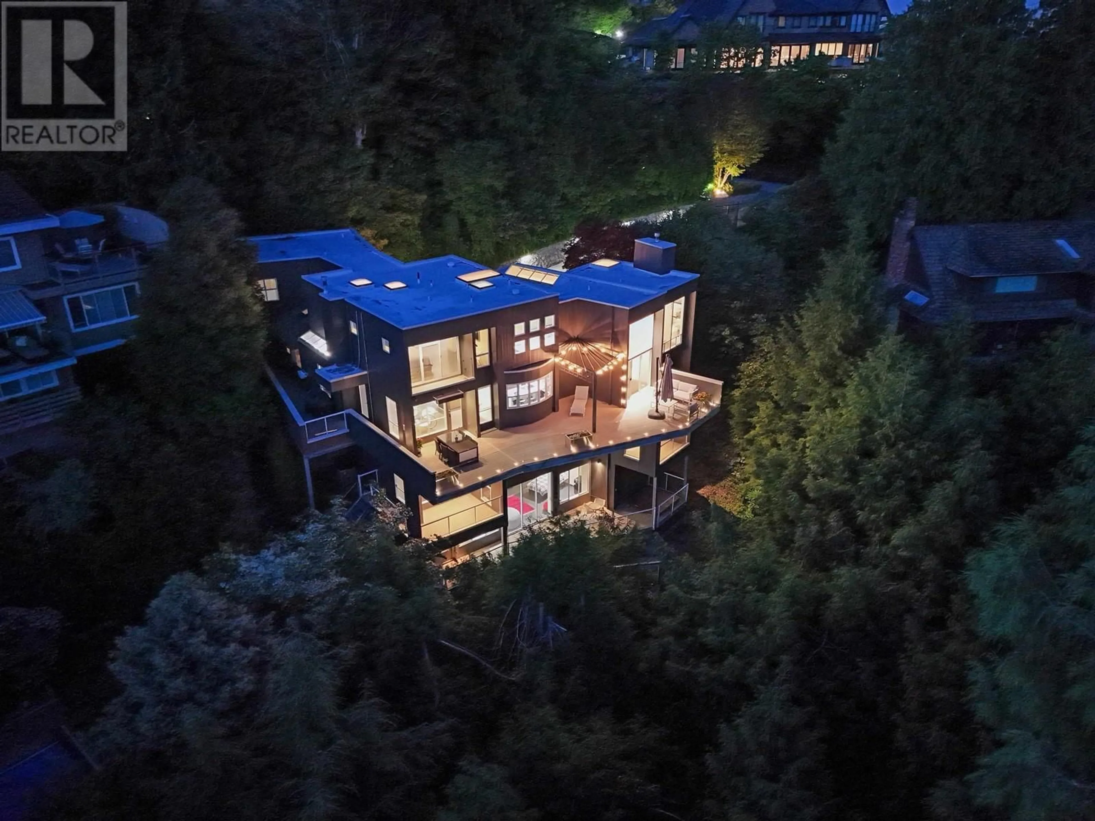 A pic from exterior of the house or condo, cottage for 4345 ROCKRIDGE ROAD, West Vancouver British Columbia V7W1A6