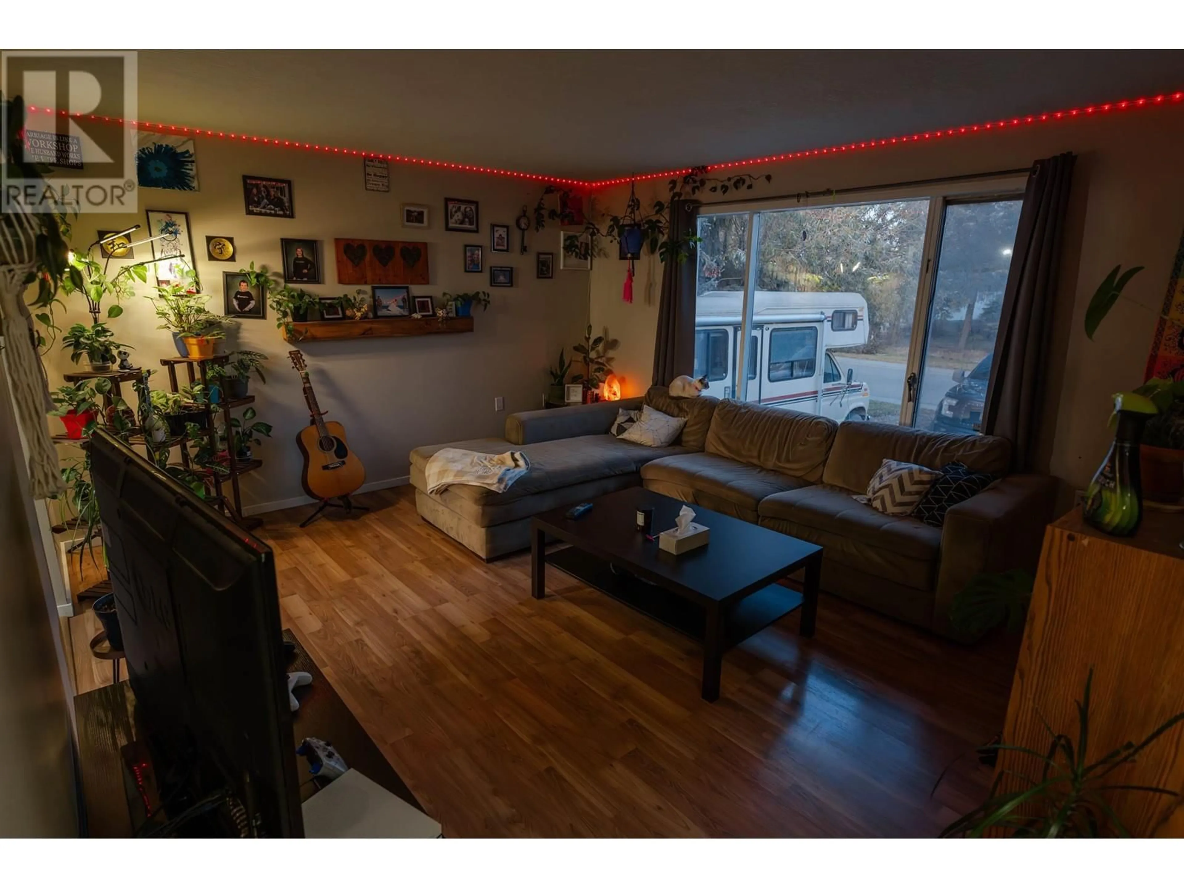 Living room, wood floors for 10756 101 STREET, Taylor British Columbia V0C2K0